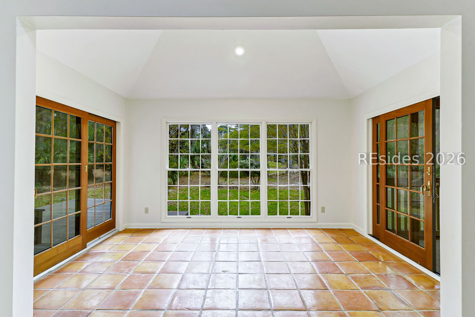 5 Narragansett Lane