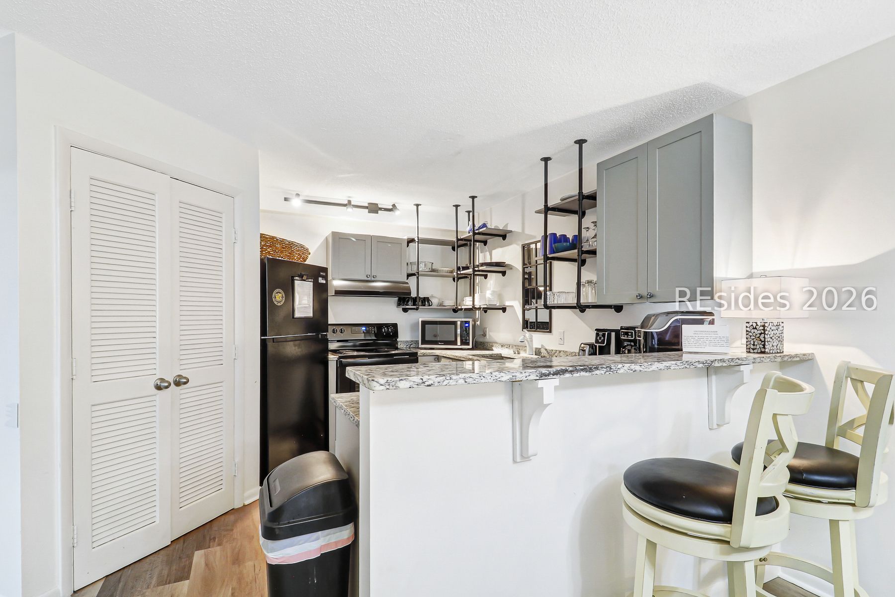 10 Lemoyne Avenue Unit: 101