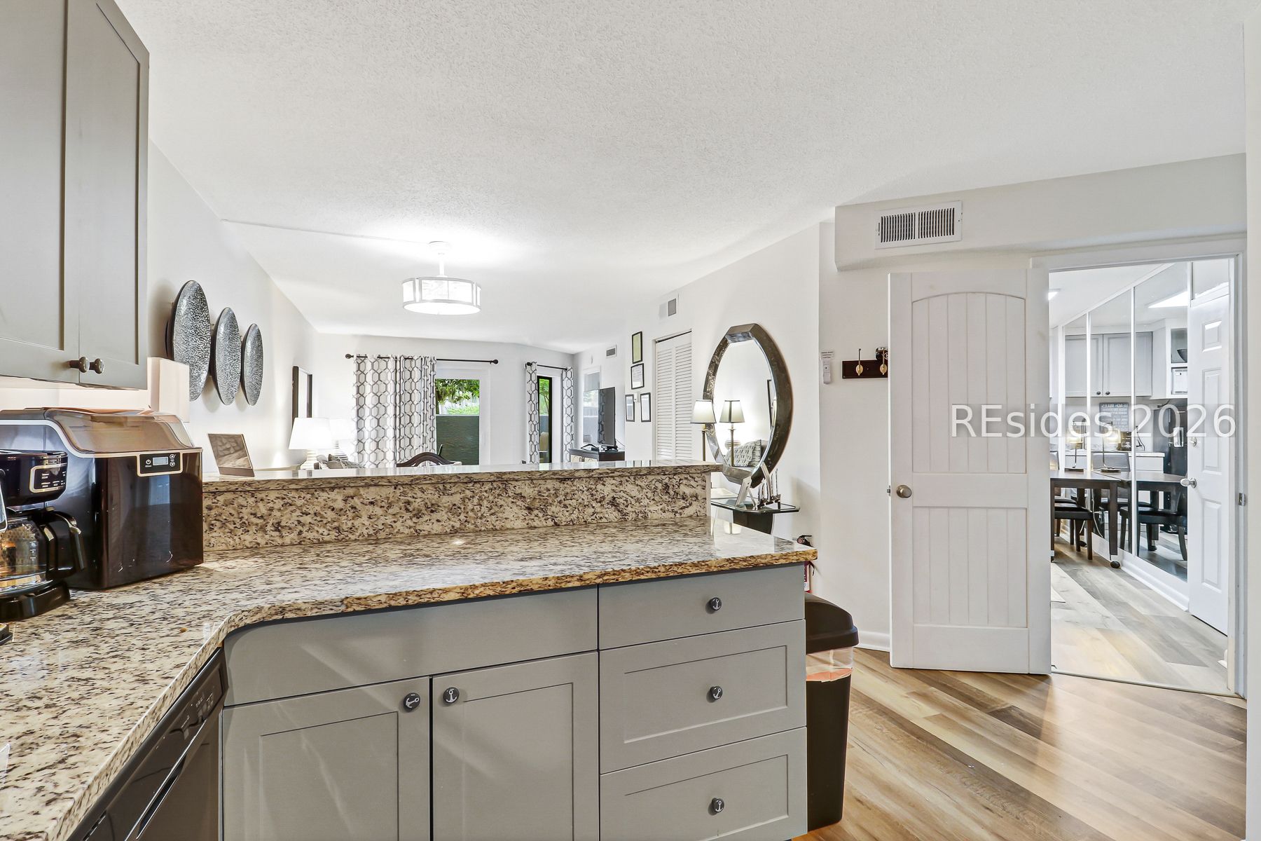 10 Lemoyne Avenue Unit: 101