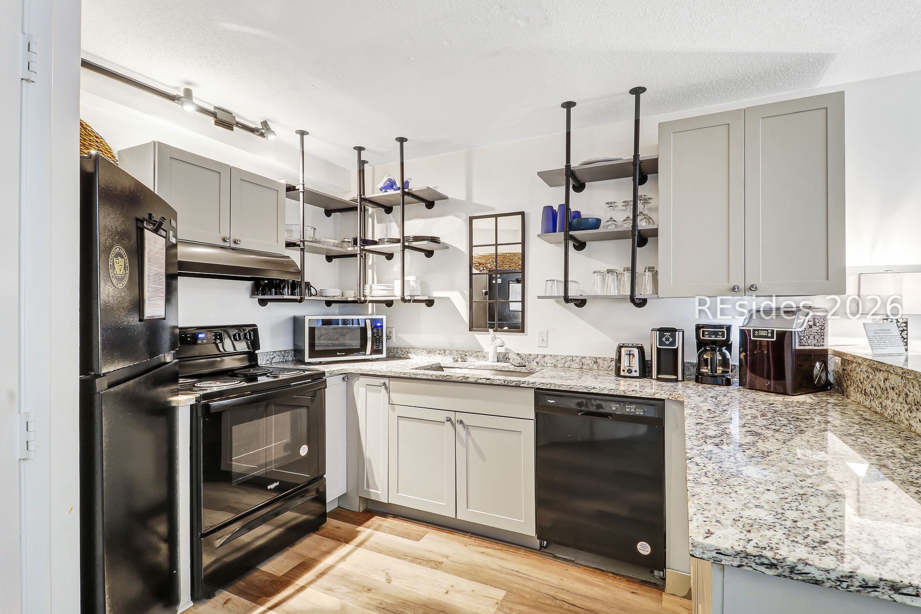 10 Lemoyne Avenue Unit: 101