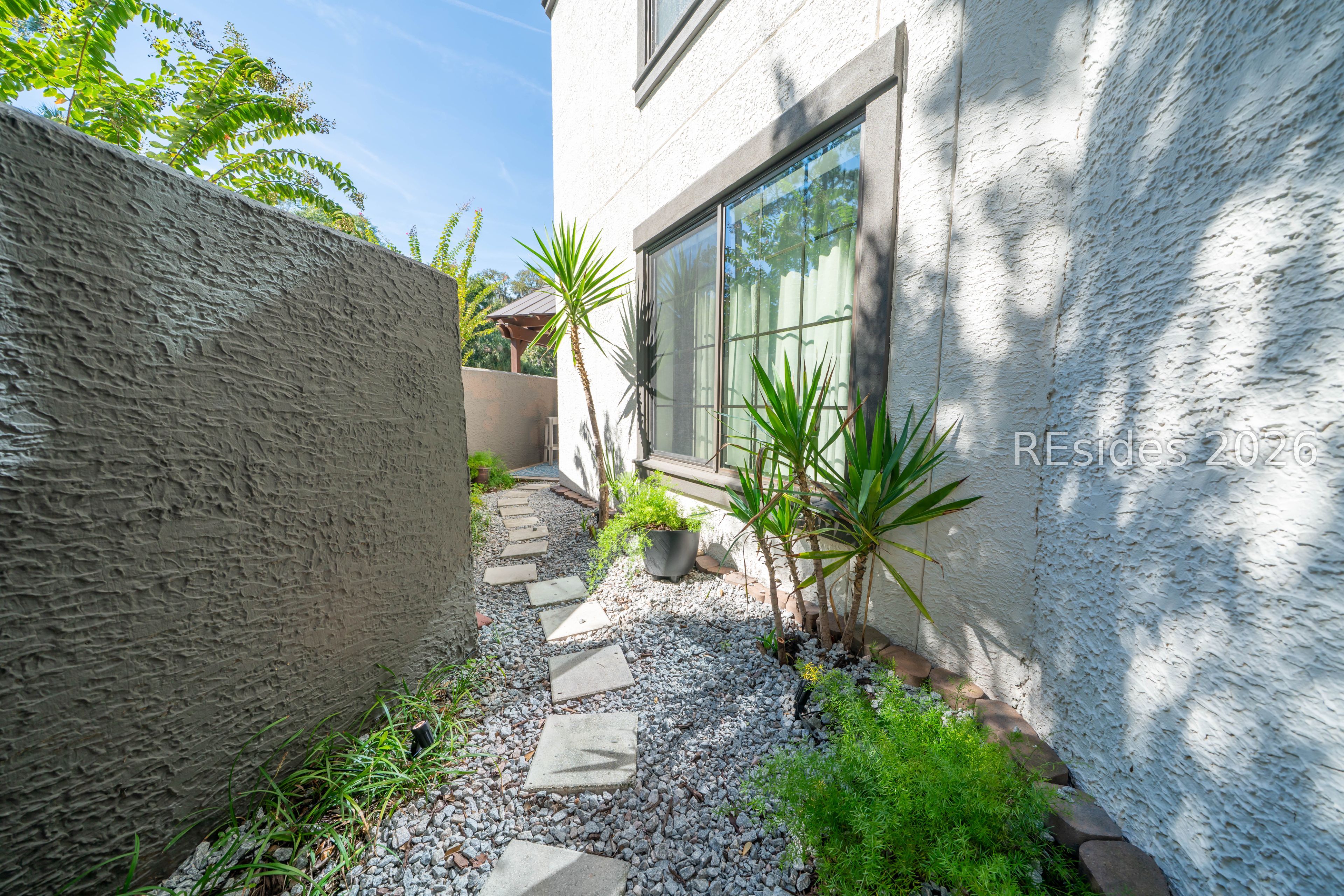 10 Lemoyne Avenue Unit: 101