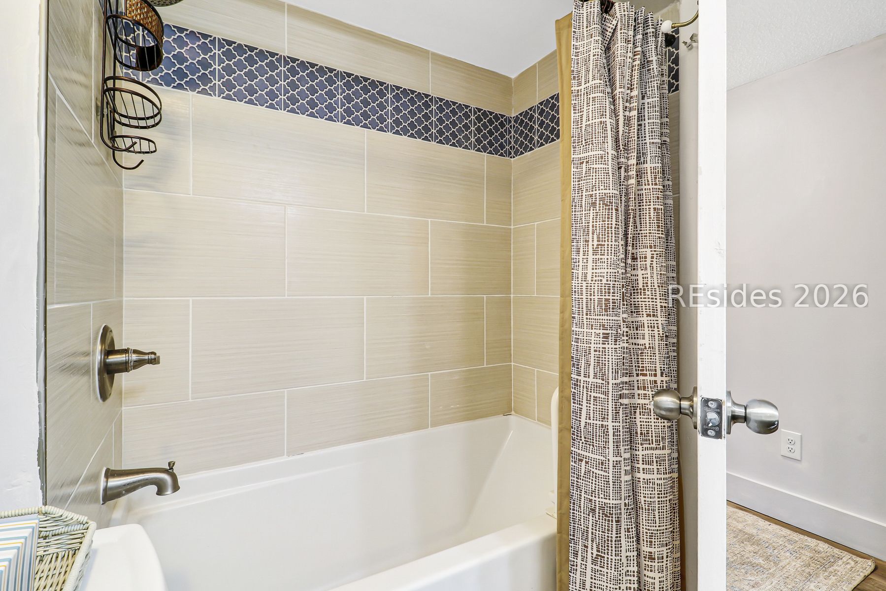 10 Lemoyne Avenue Unit: 101