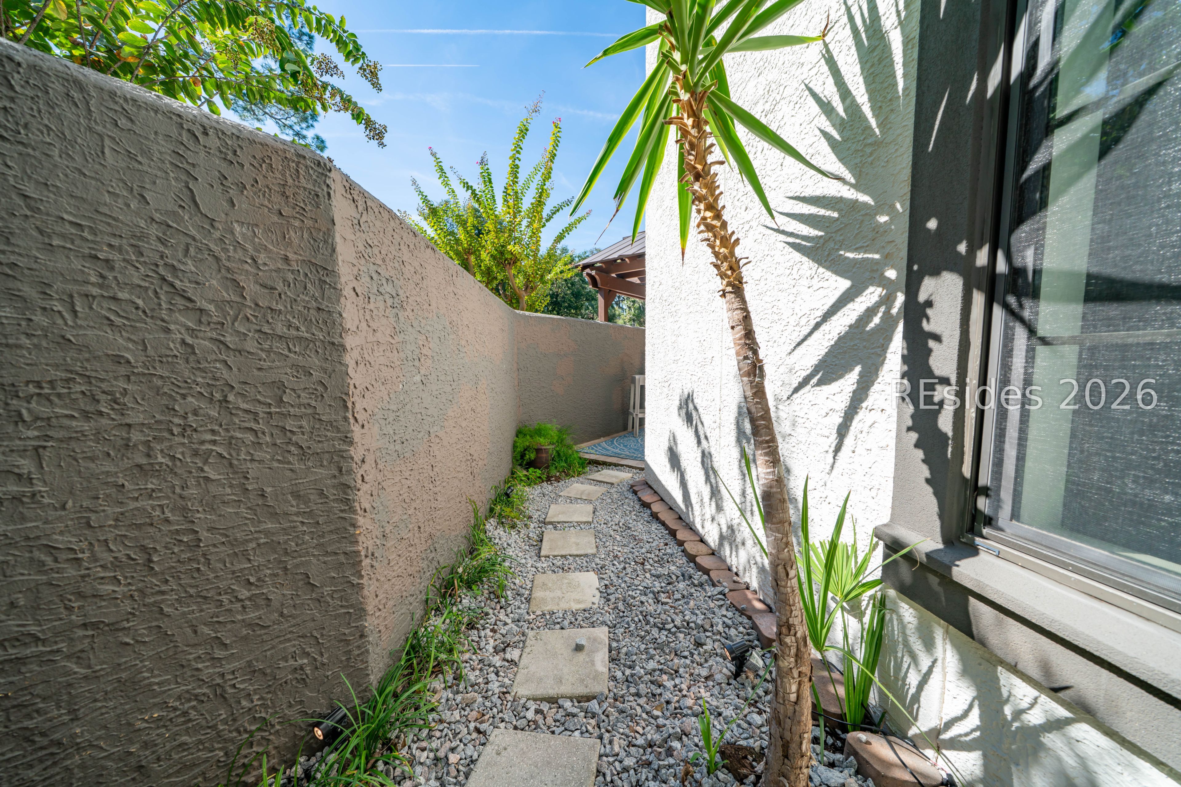 10 Lemoyne Avenue Unit: 101