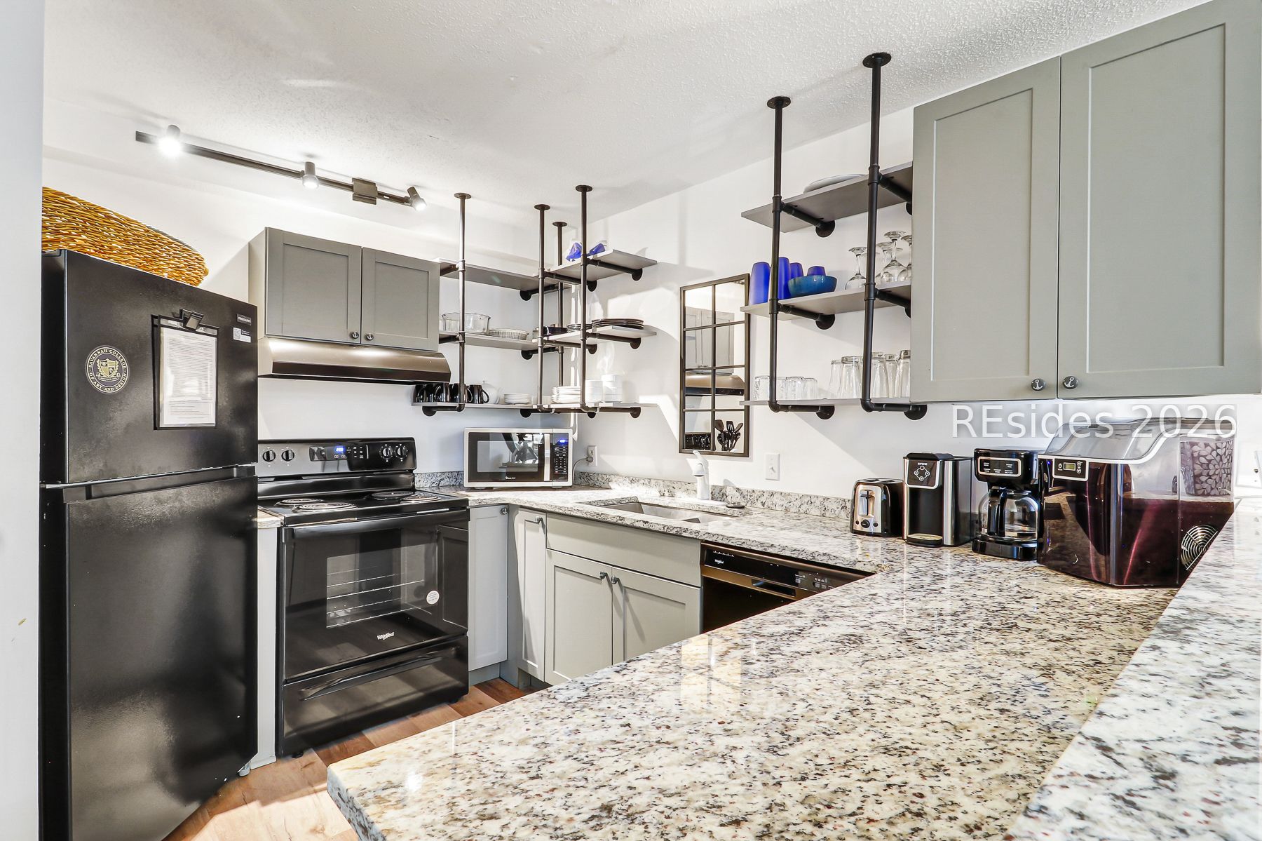 10 Lemoyne Avenue Unit: 101