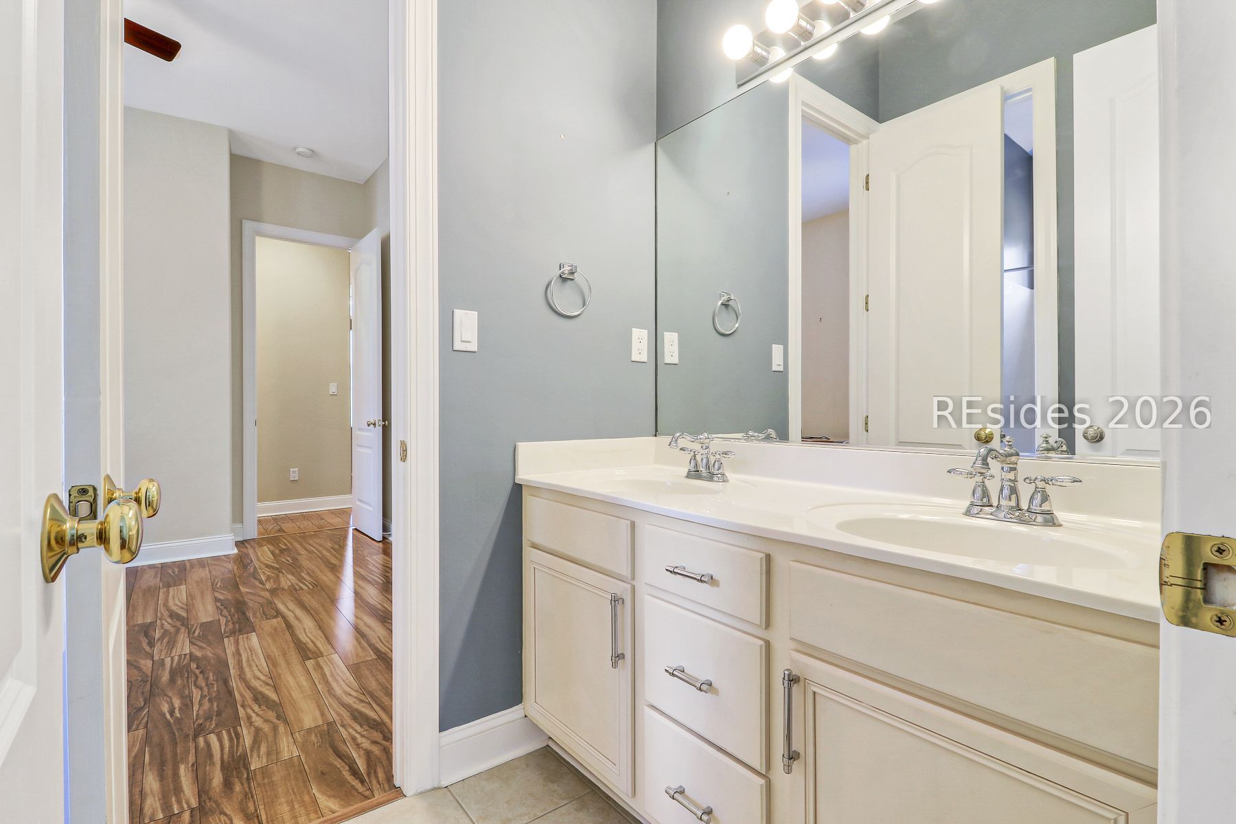 8 Weymouth Circle