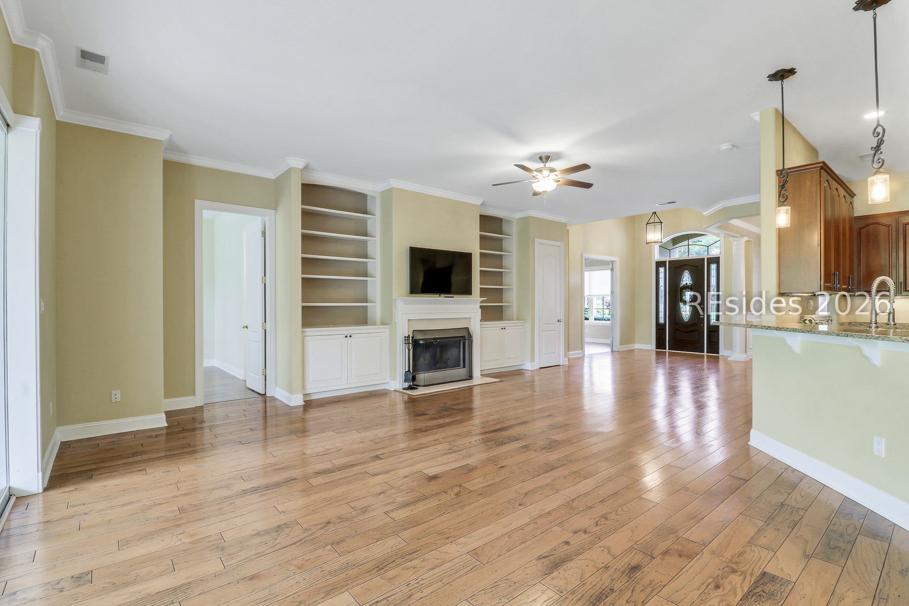 8 Weymouth Circle