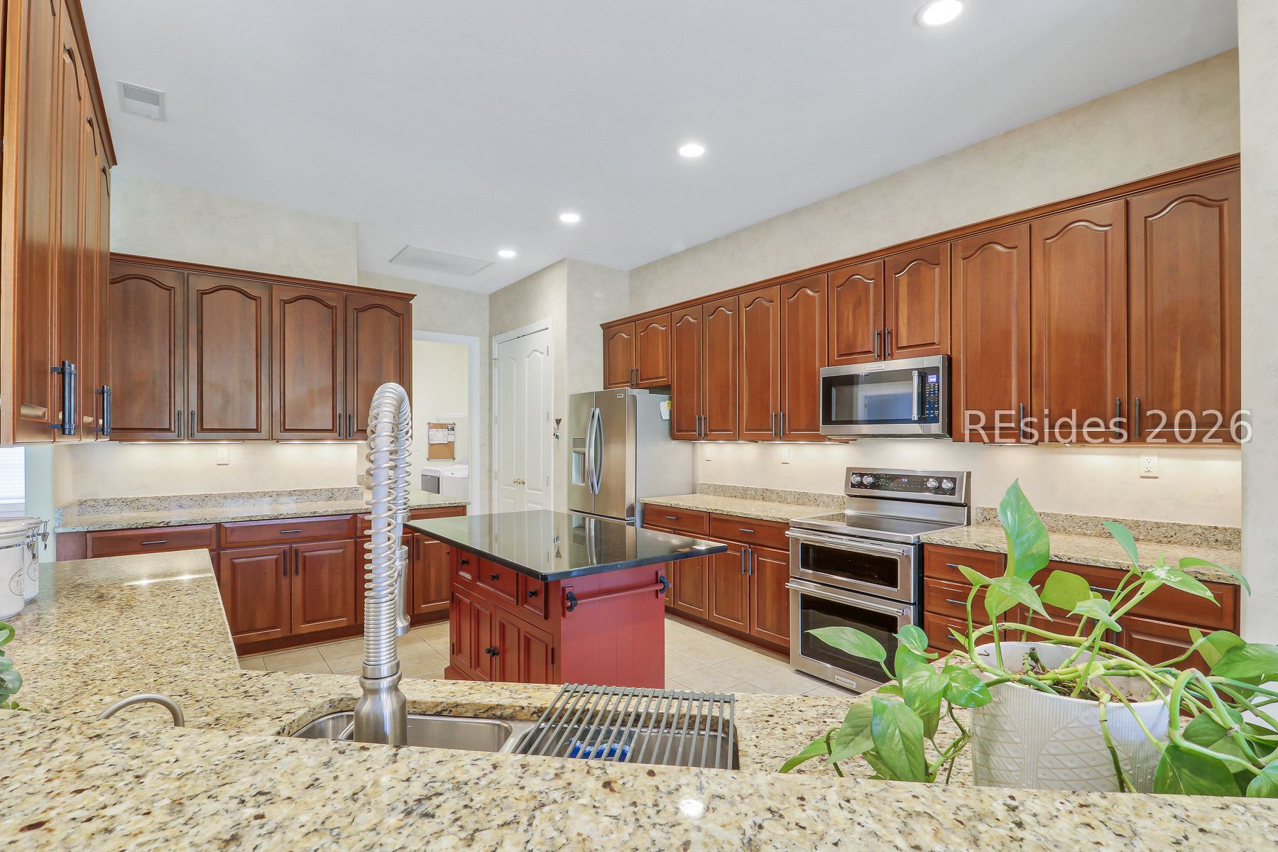 8 Weymouth Circle
