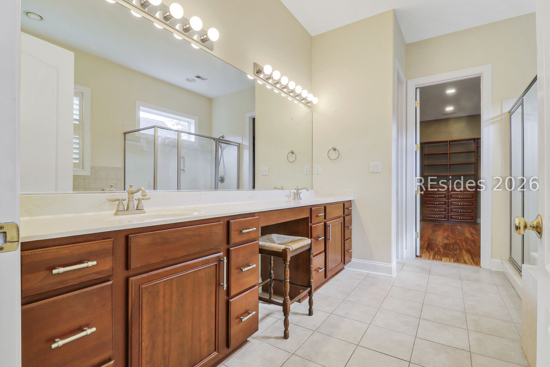 8 Weymouth Circle