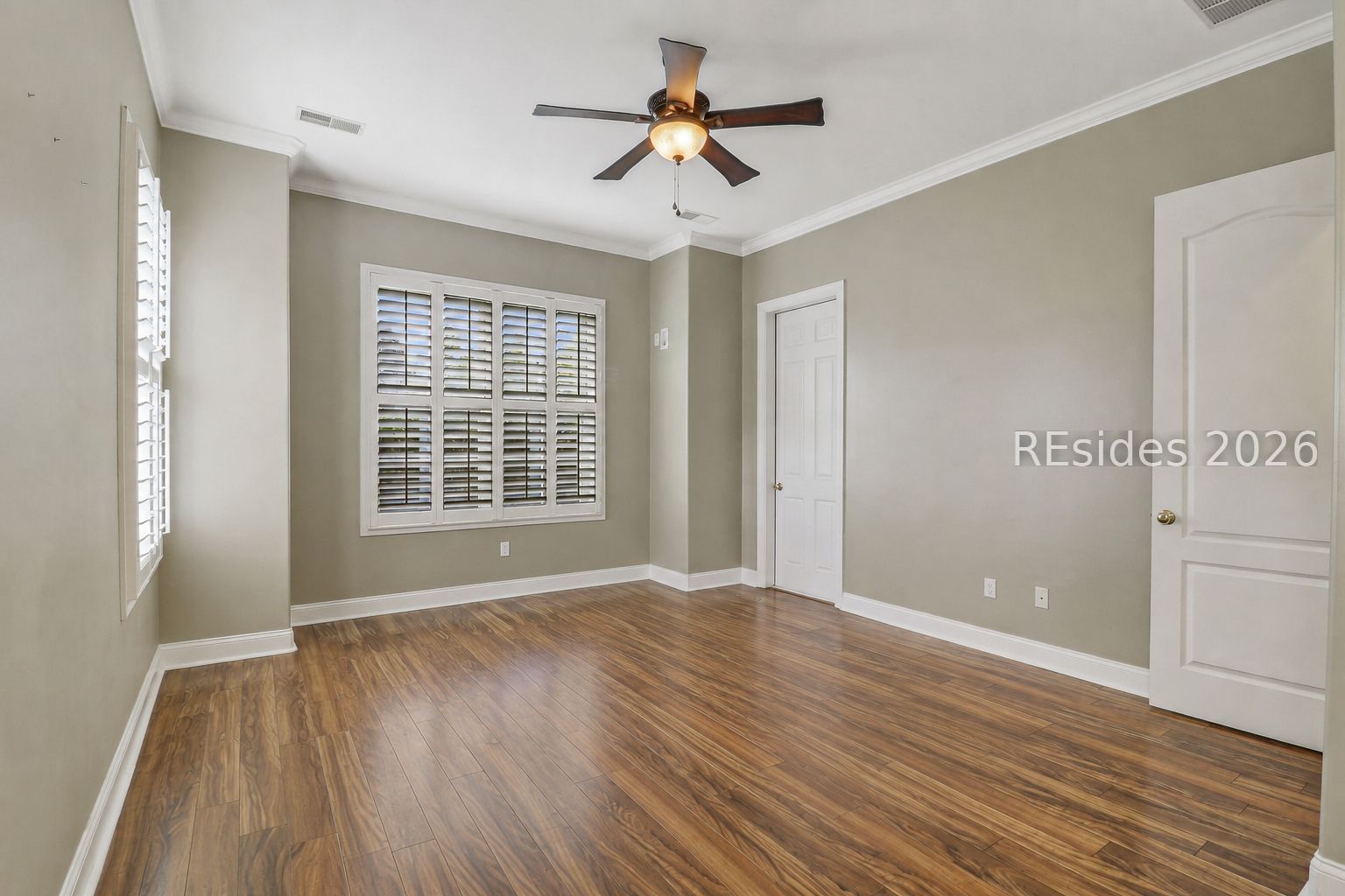 8 Weymouth Circle