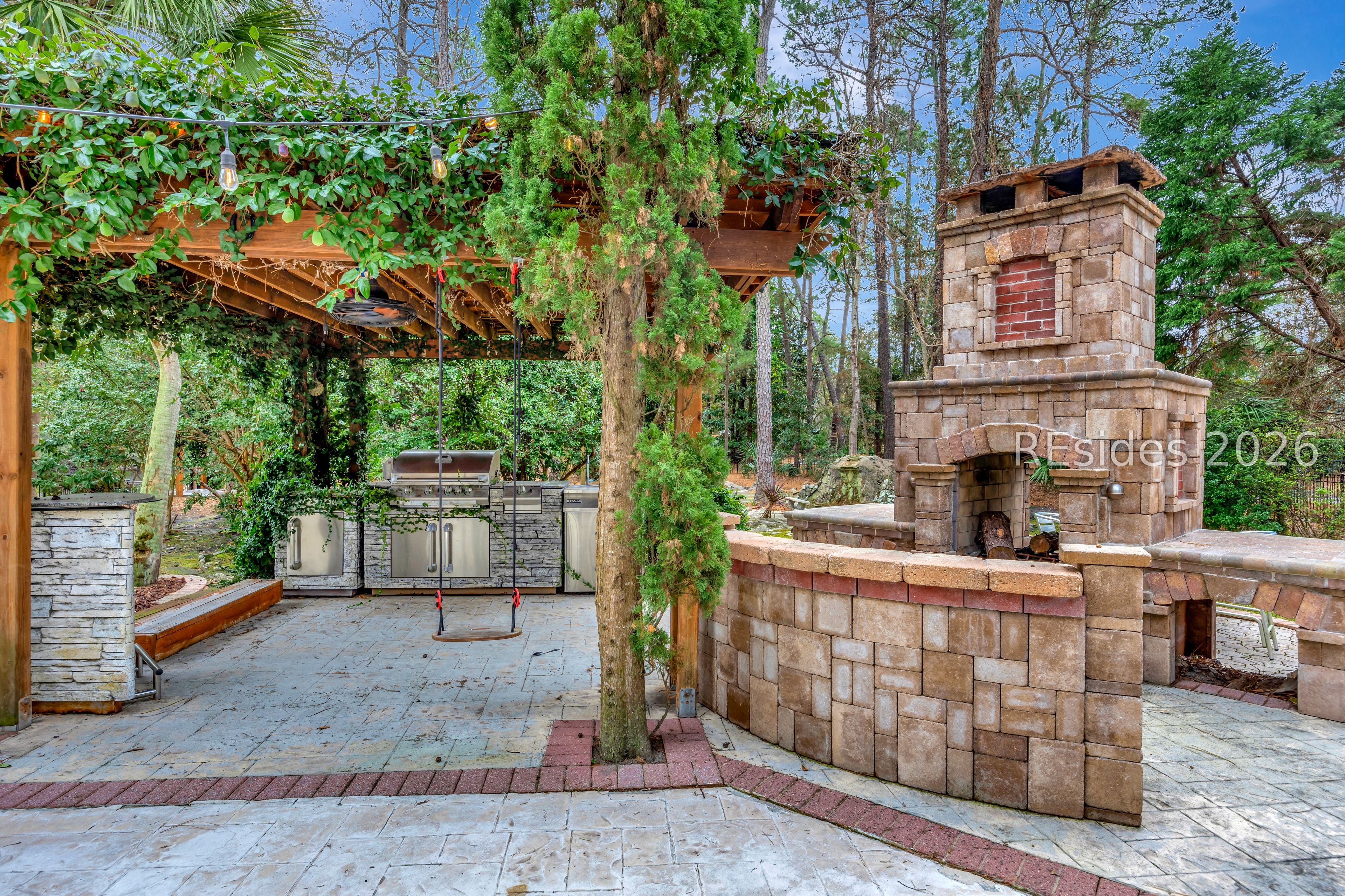 11 Tillinghast Circle