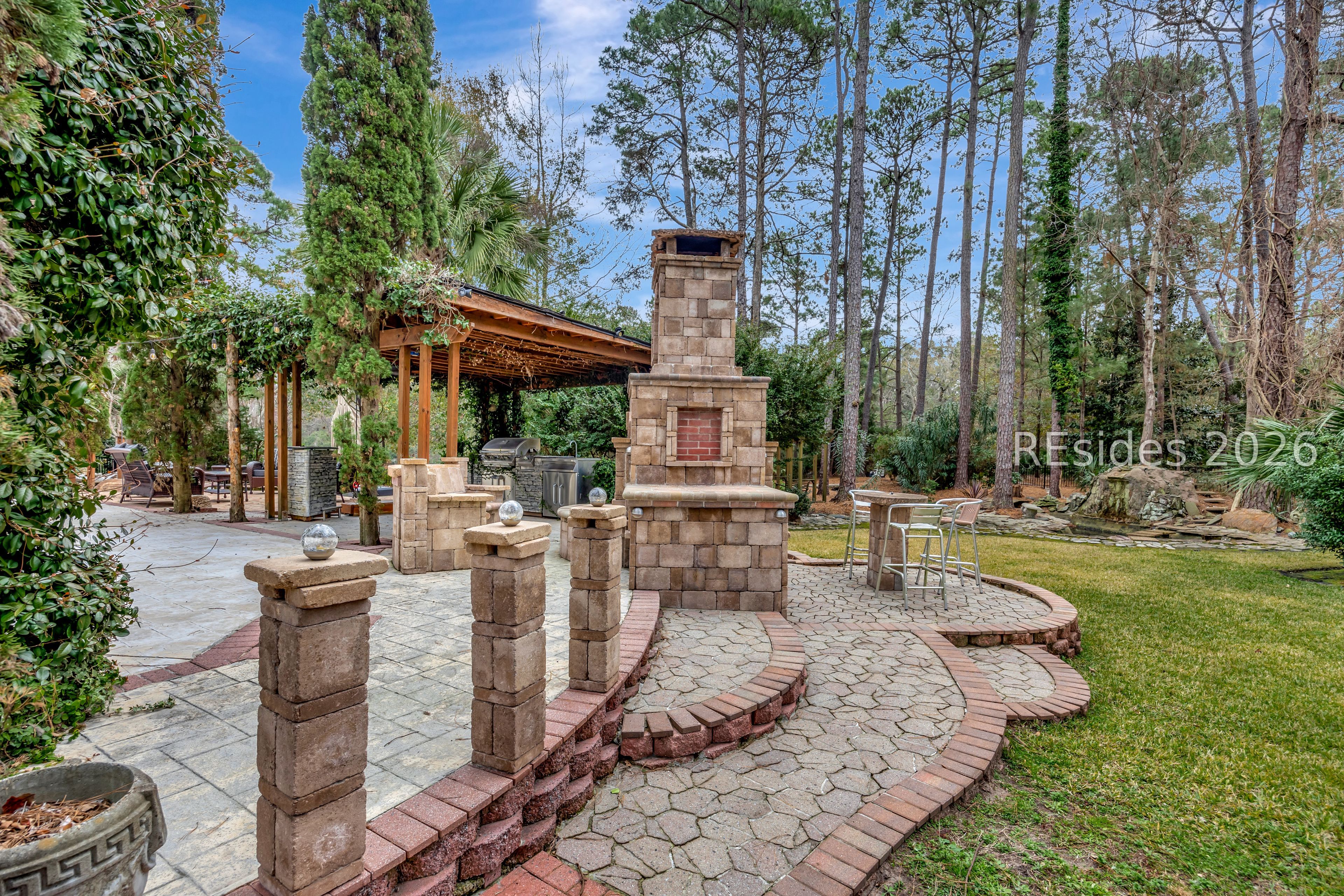 11 Tillinghast Circle