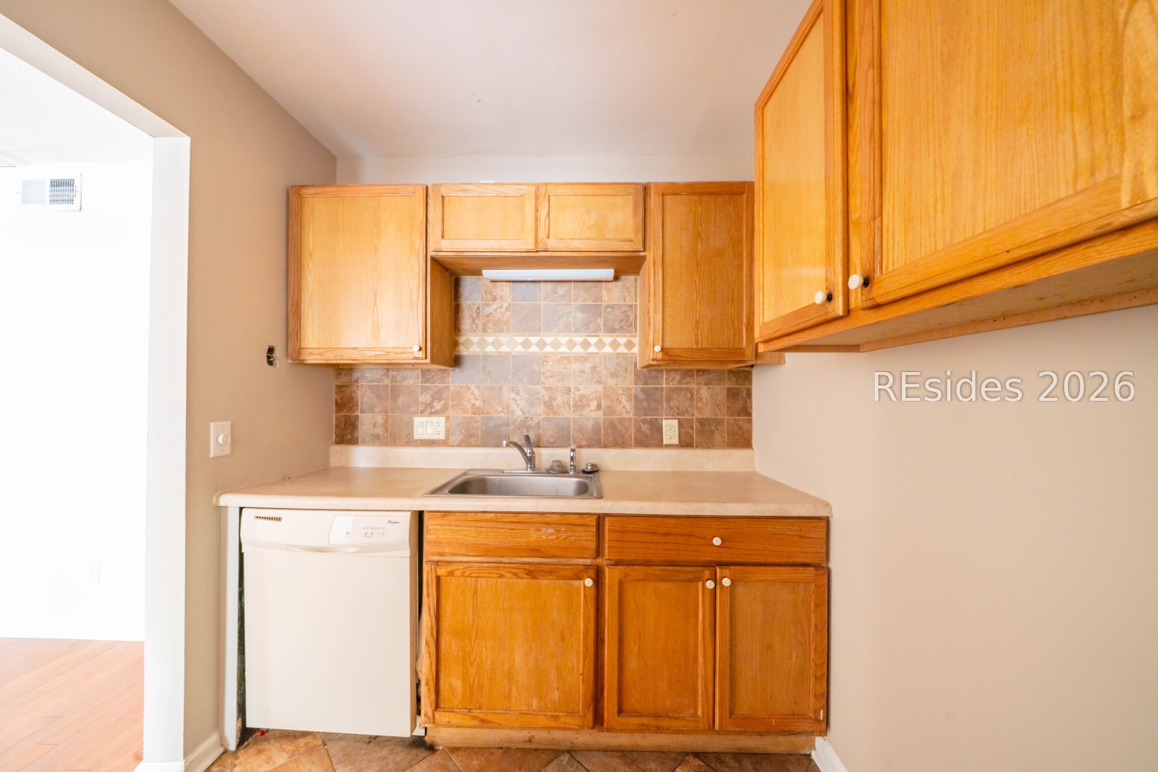 50 Marshland Road Unit: APT 1