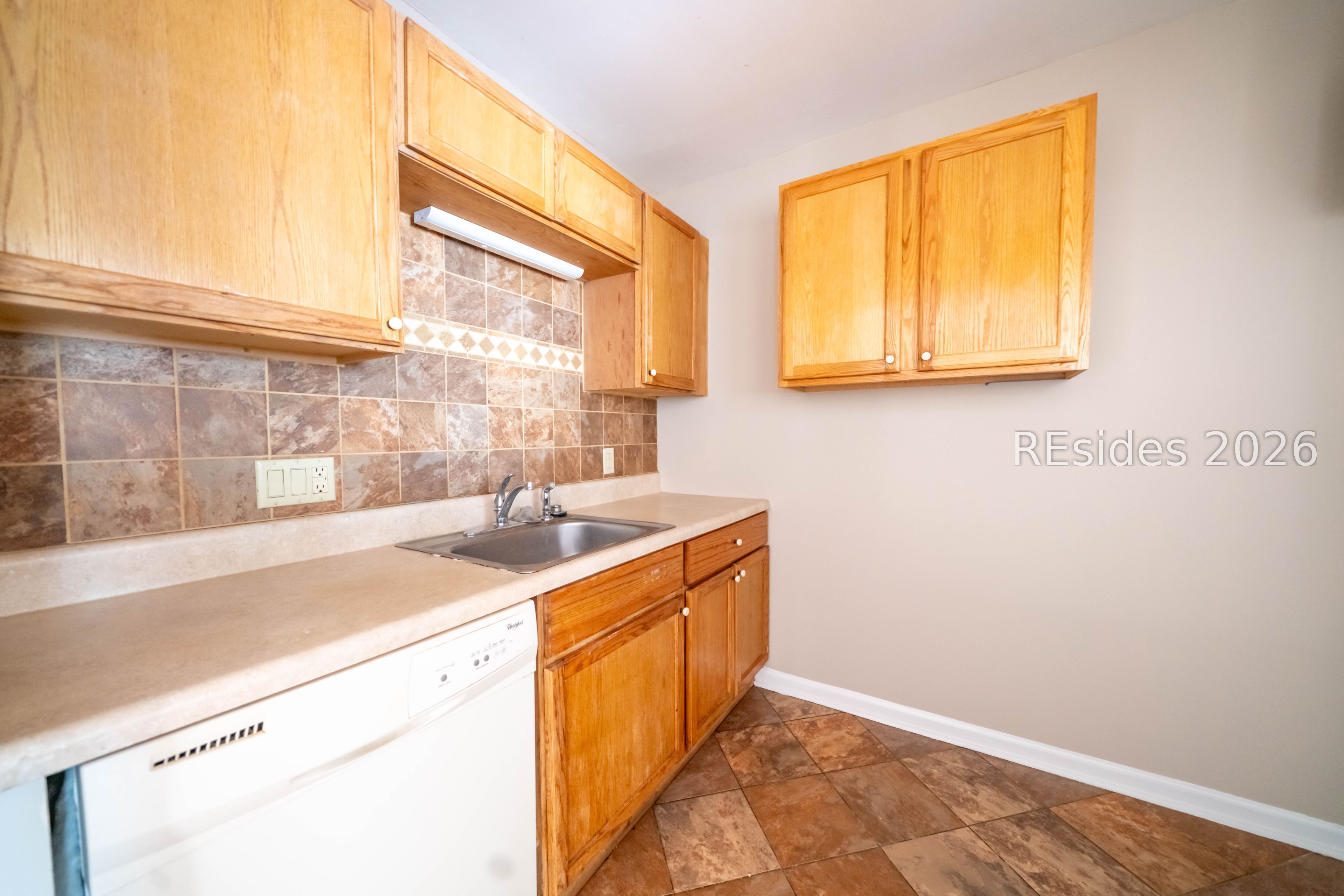 50 Marshland Road Unit: APT 1