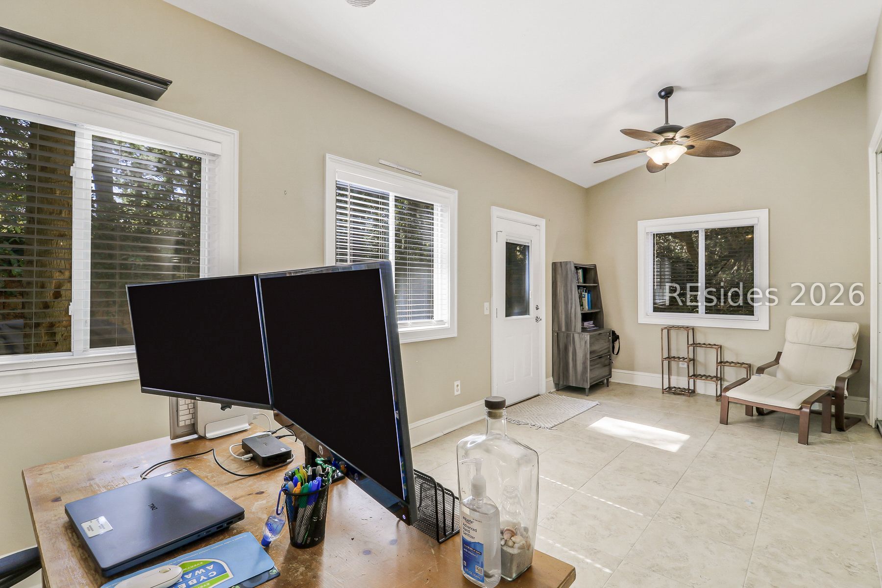 6 Gold Oak Drive
