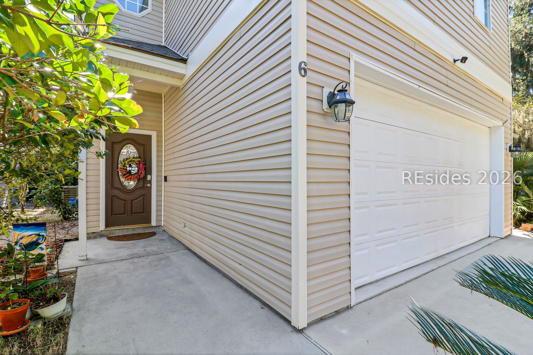 6 Gold Oak Drive