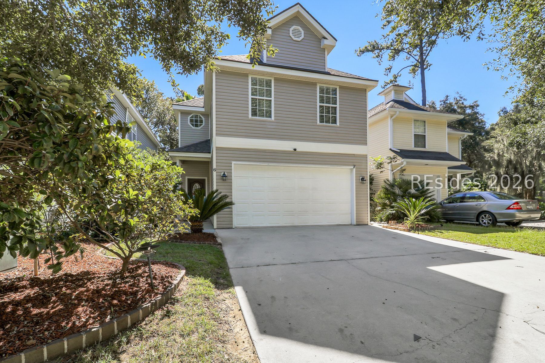 6 Gold Oak Drive