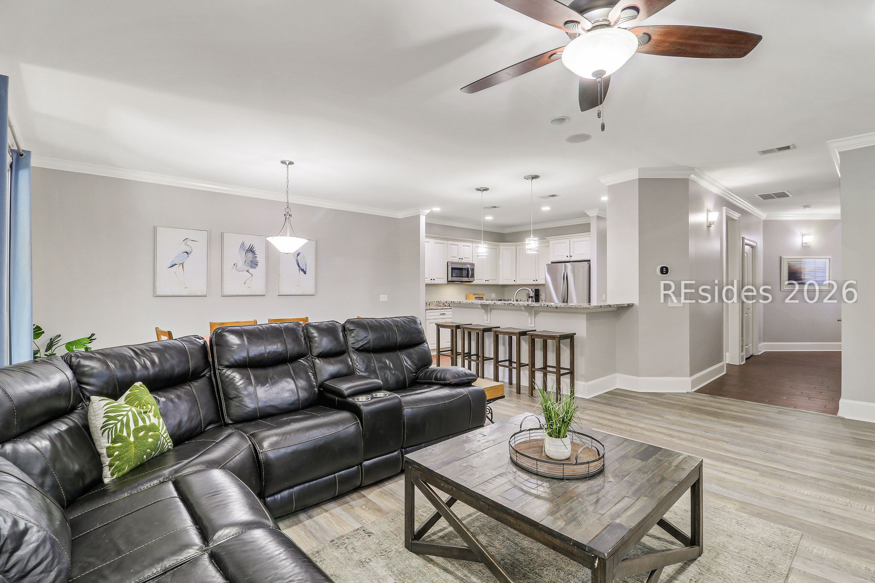 6 Gold Oak Drive