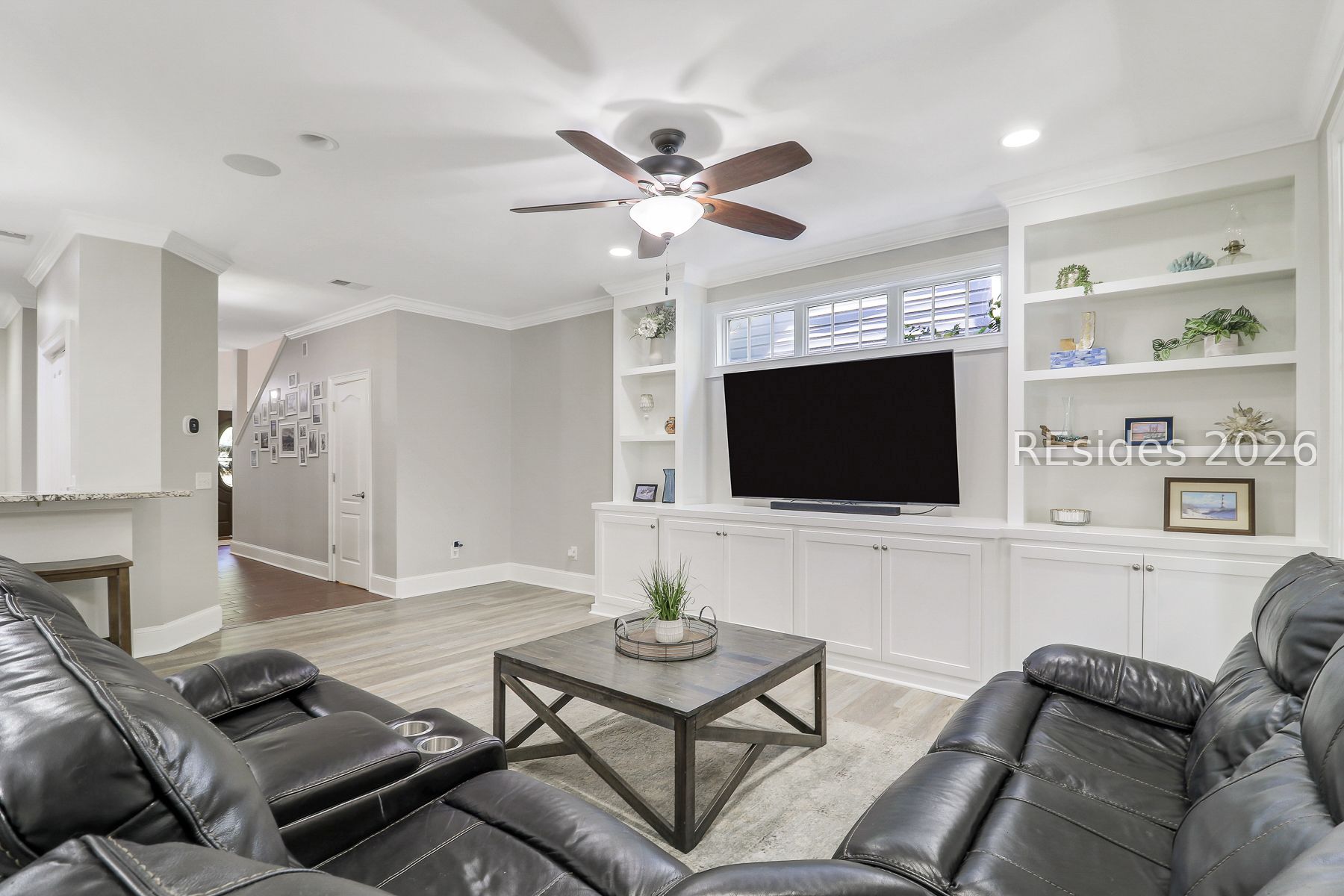 6 Gold Oak Drive