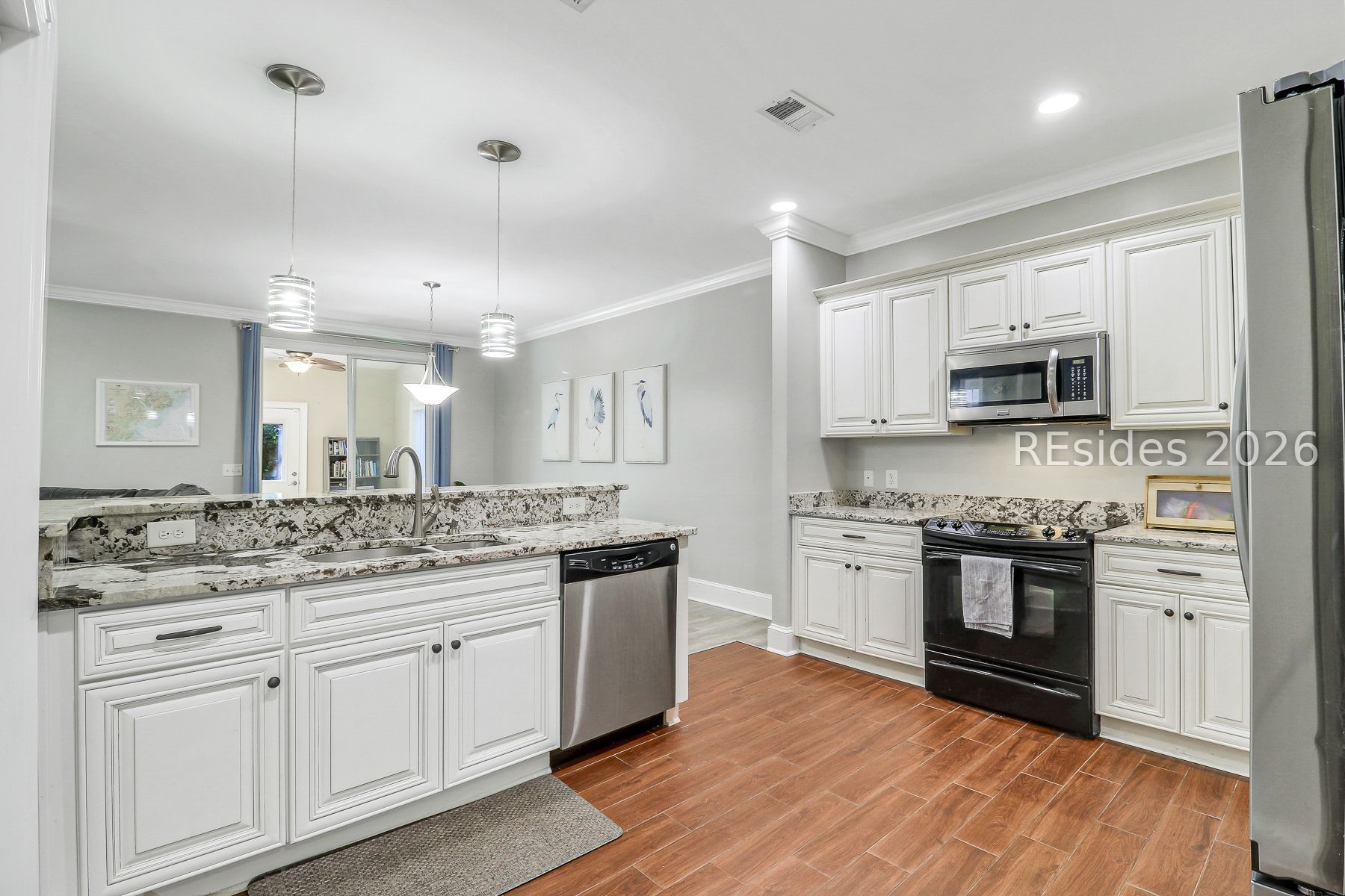 6 Gold Oak Drive