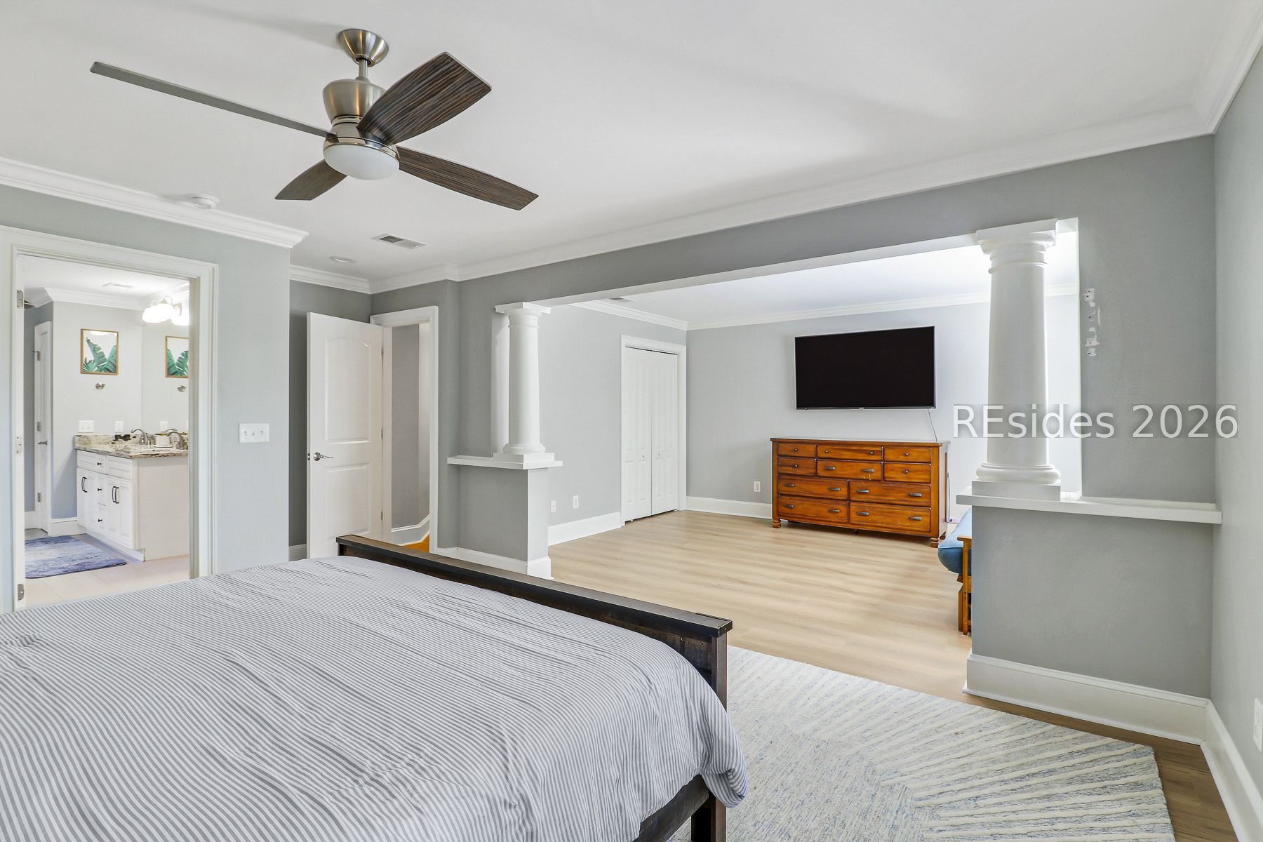 6 Gold Oak Drive