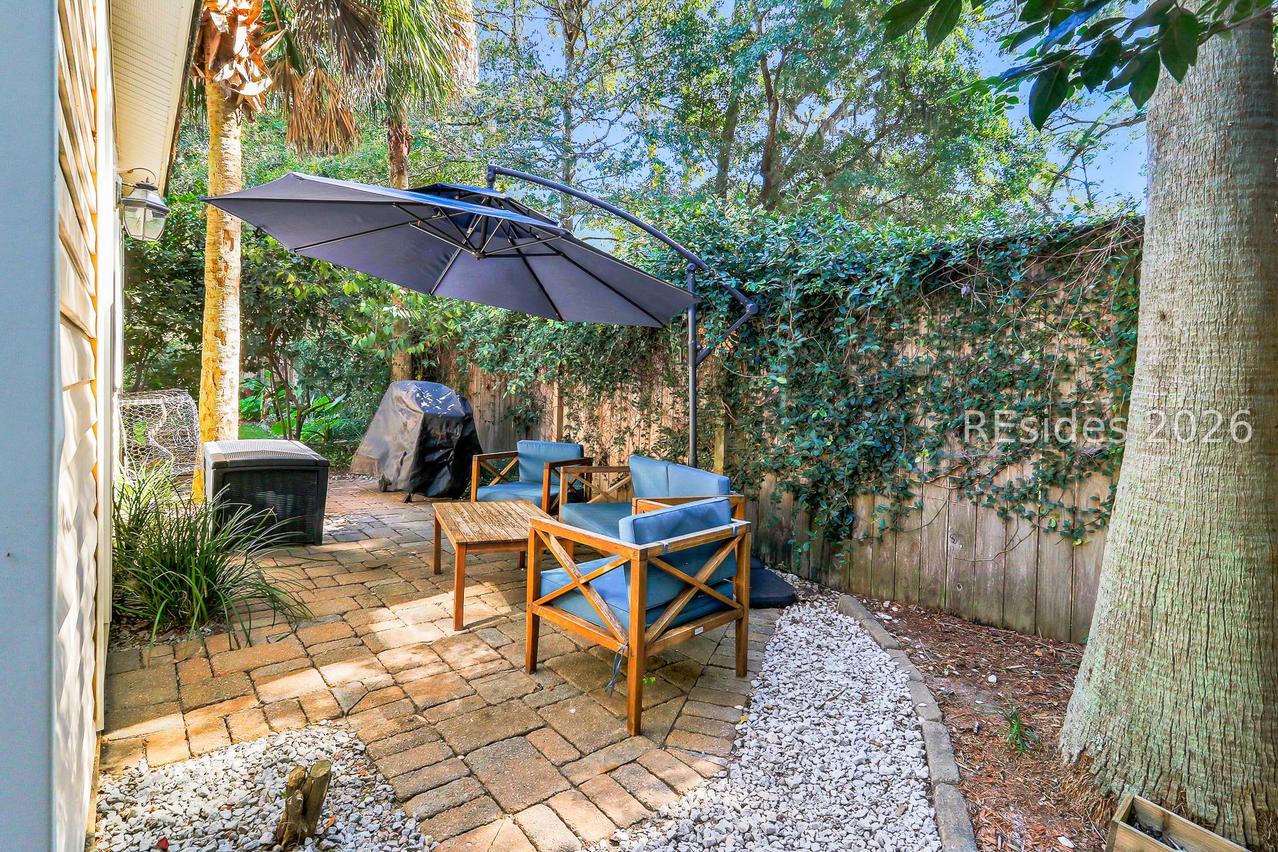 6 Gold Oak Drive