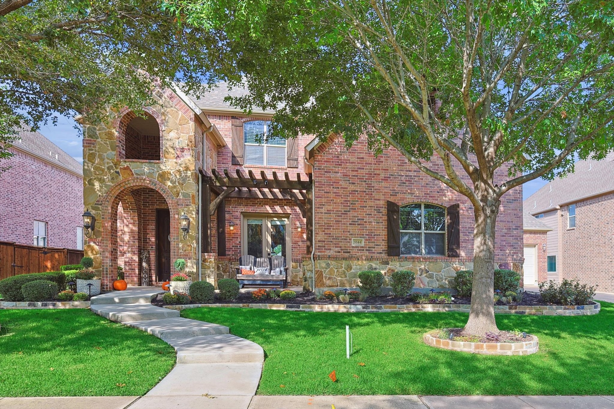 9144 Penny Lane