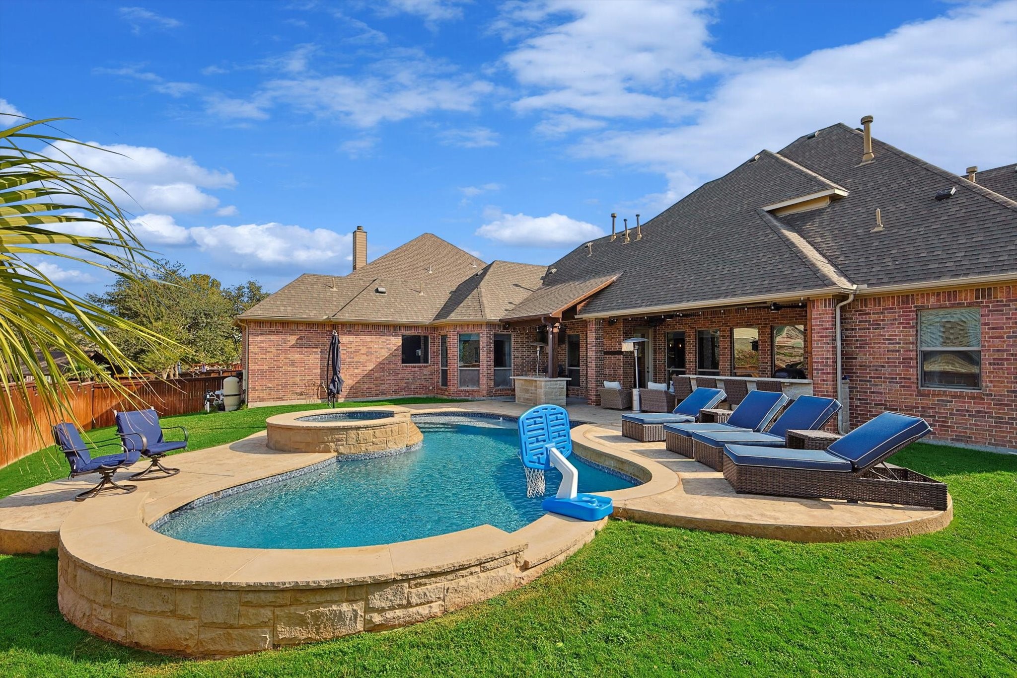 9144 Penny Lane