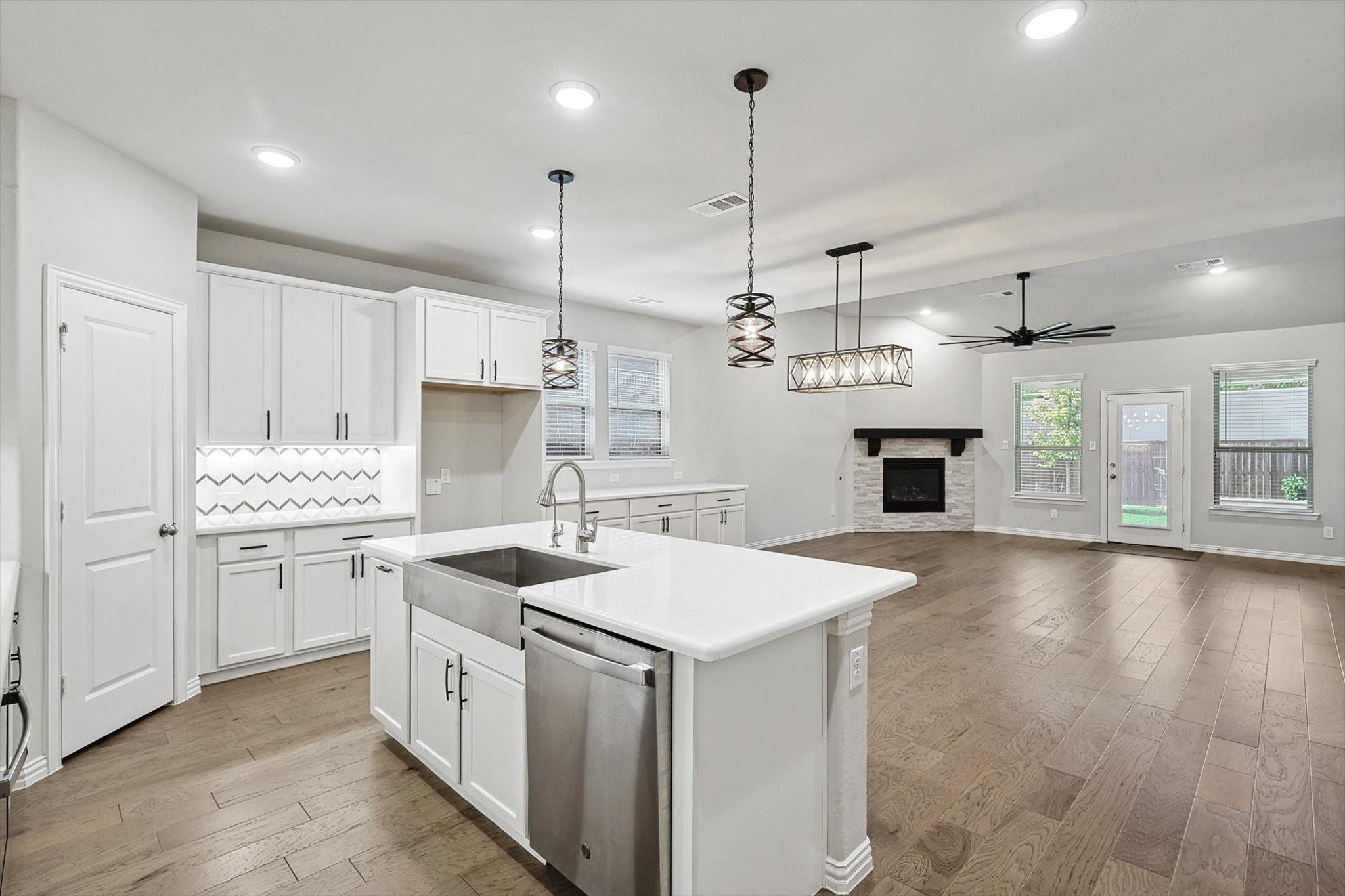 2807 Trail Head Drive