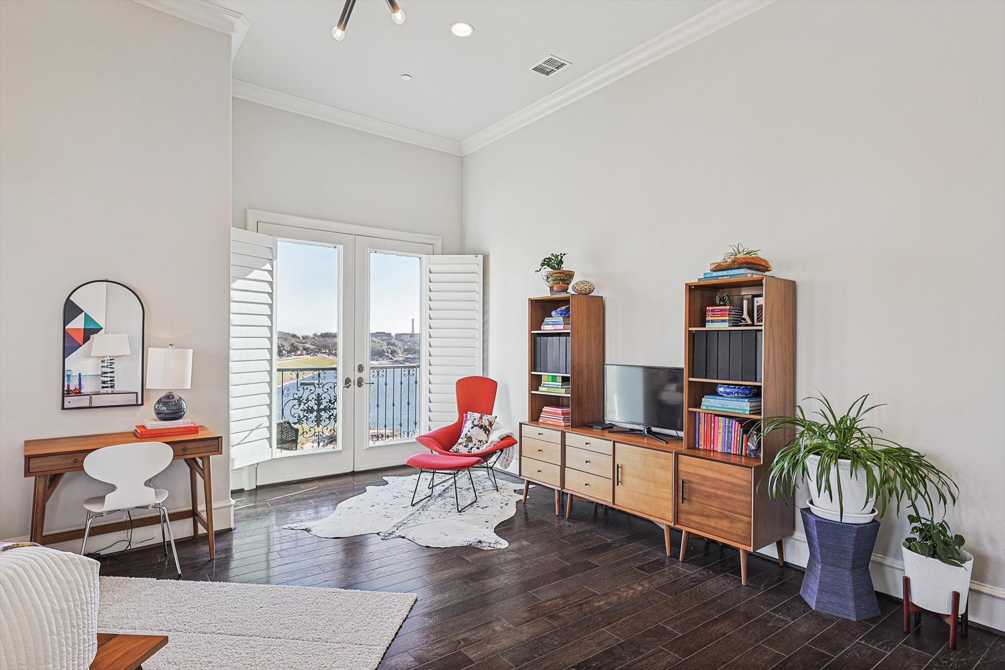 6601 Mediterranean Drive 6401