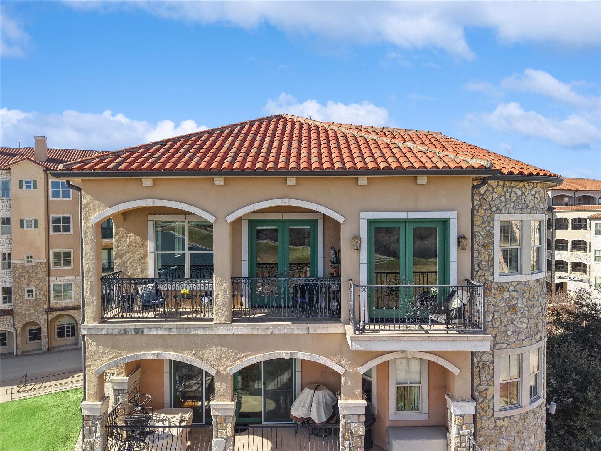 6601 Mediterranean Drive 6401