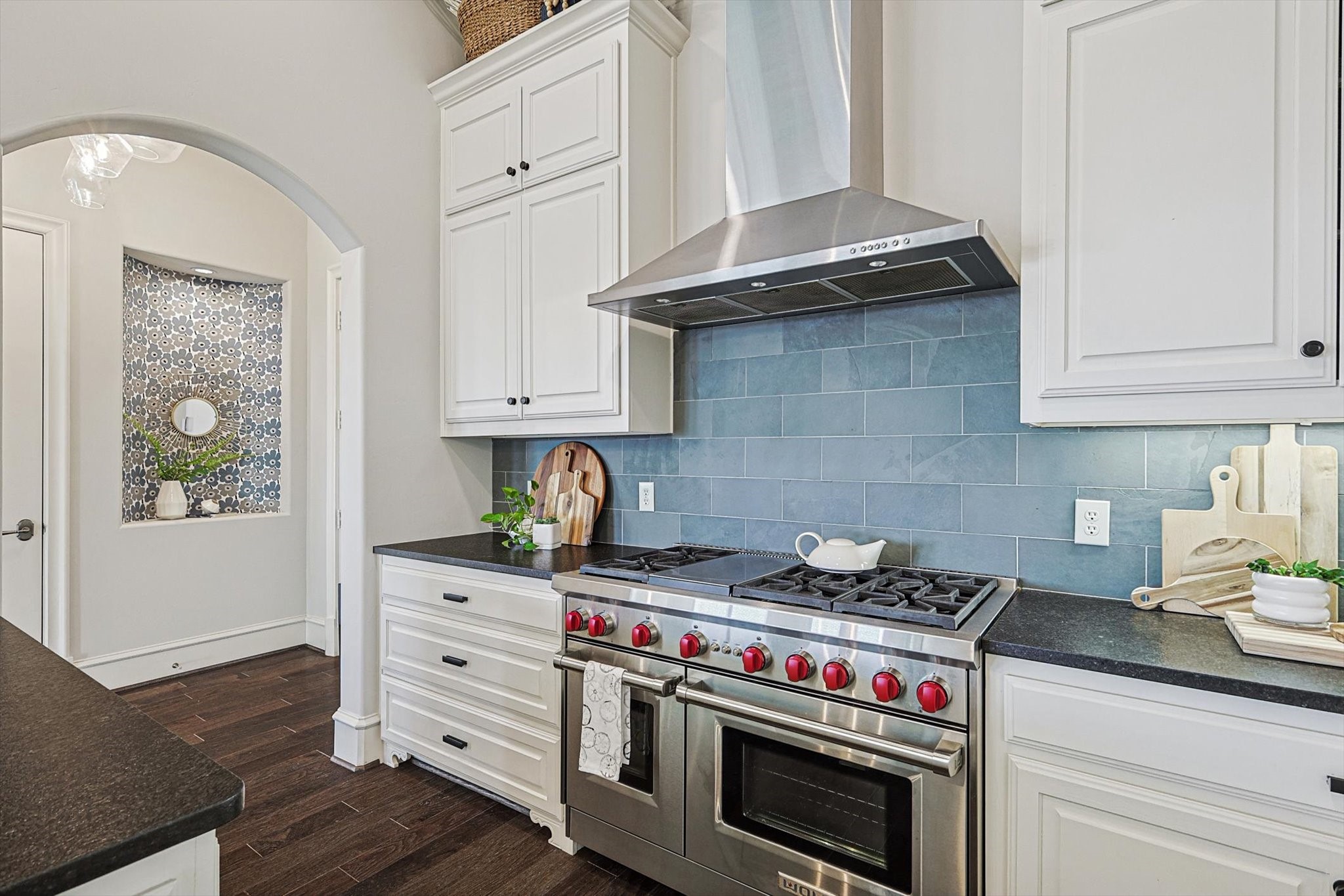 6601 Mediterranean Drive 6401