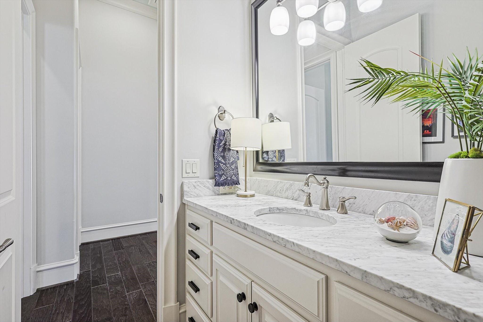 6601 Mediterranean Drive 6401