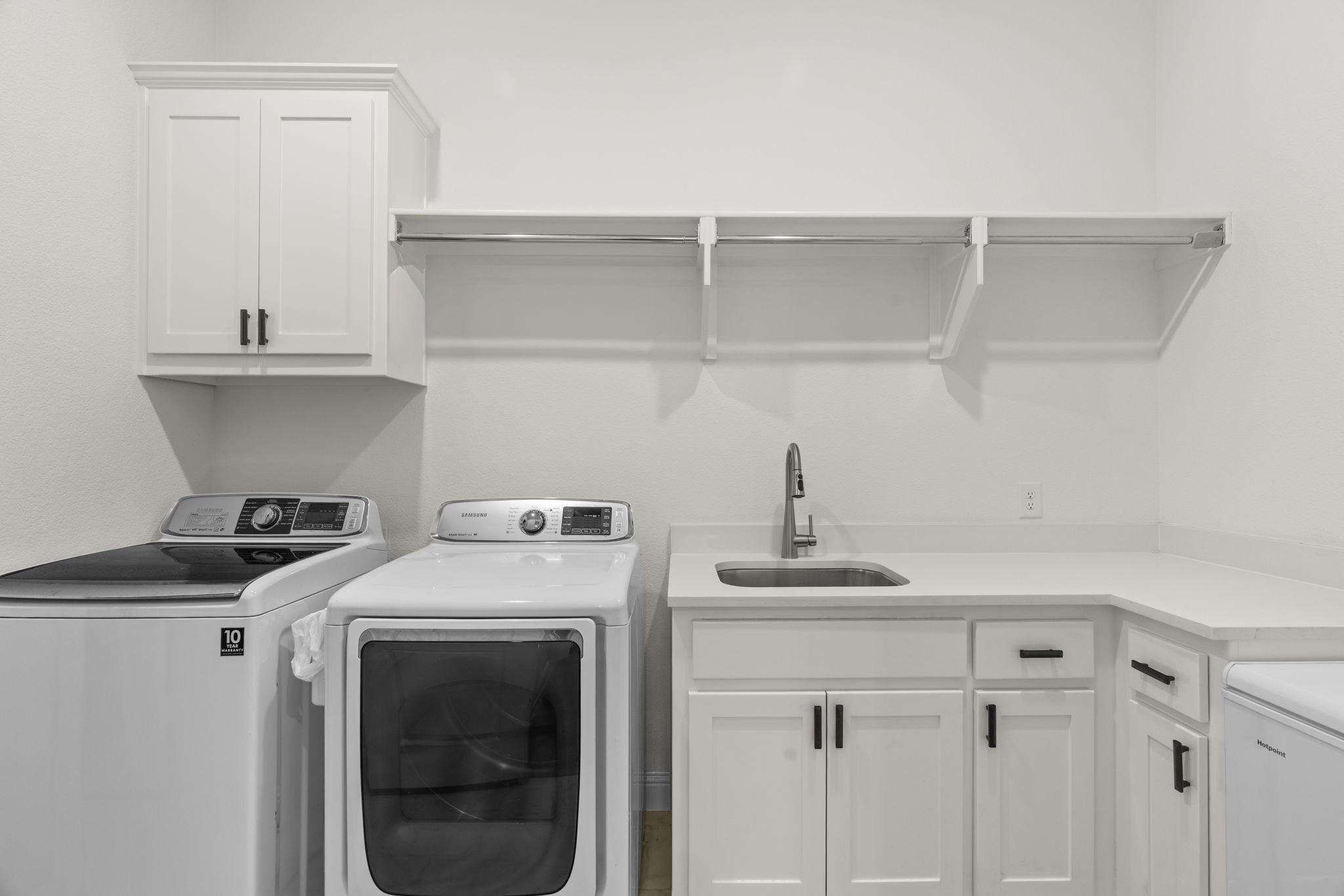 1217 Armadillo Trail