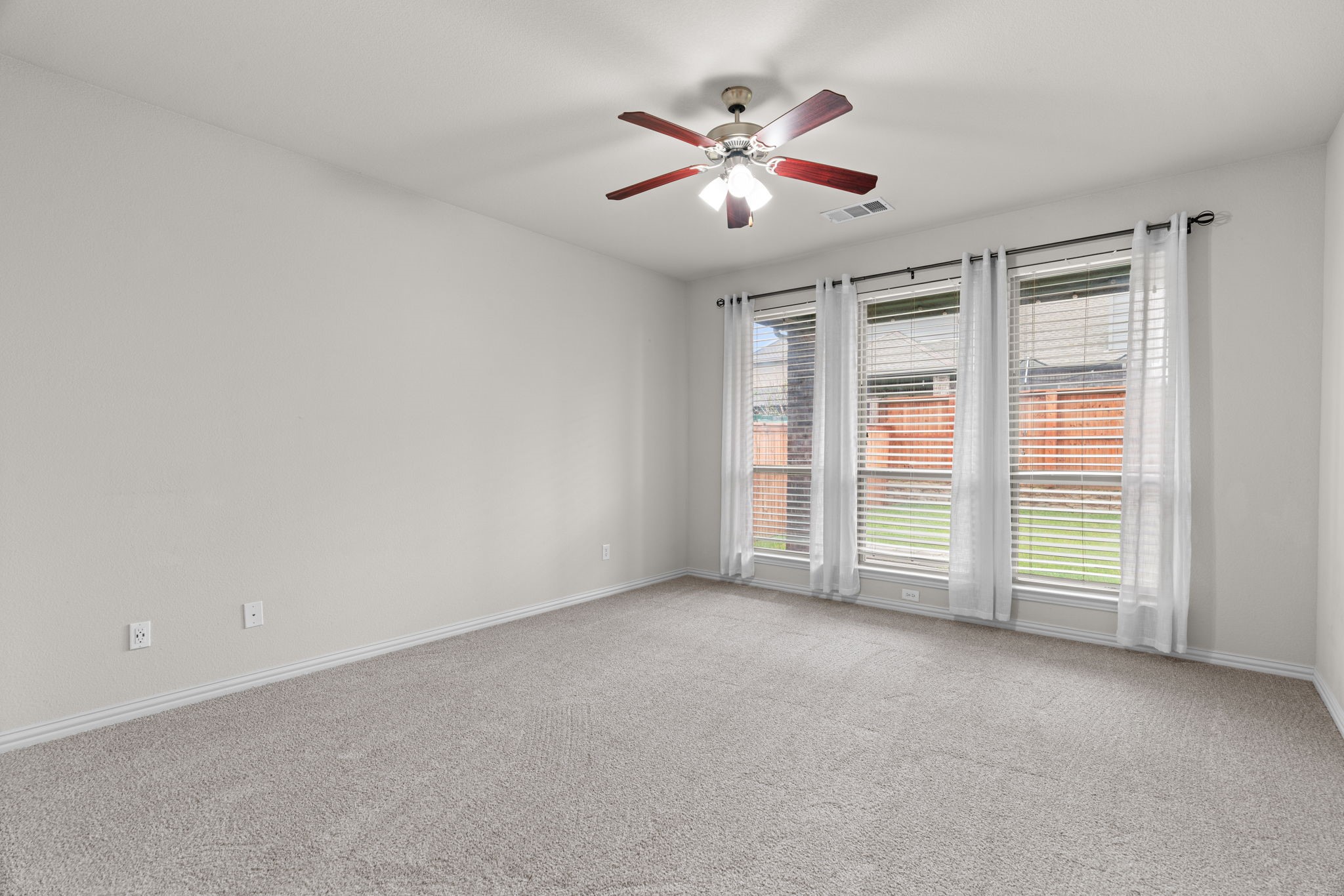 921 Montgomery Way