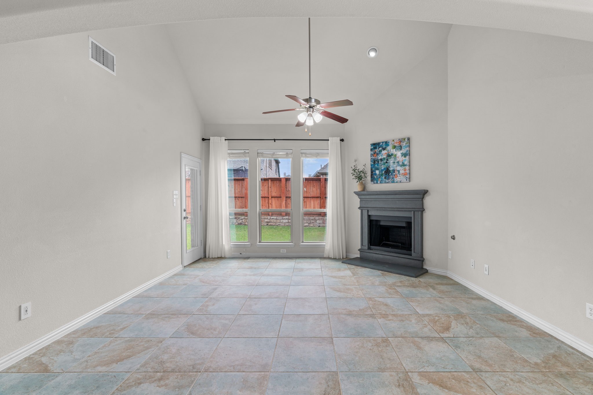 921 Montgomery Way