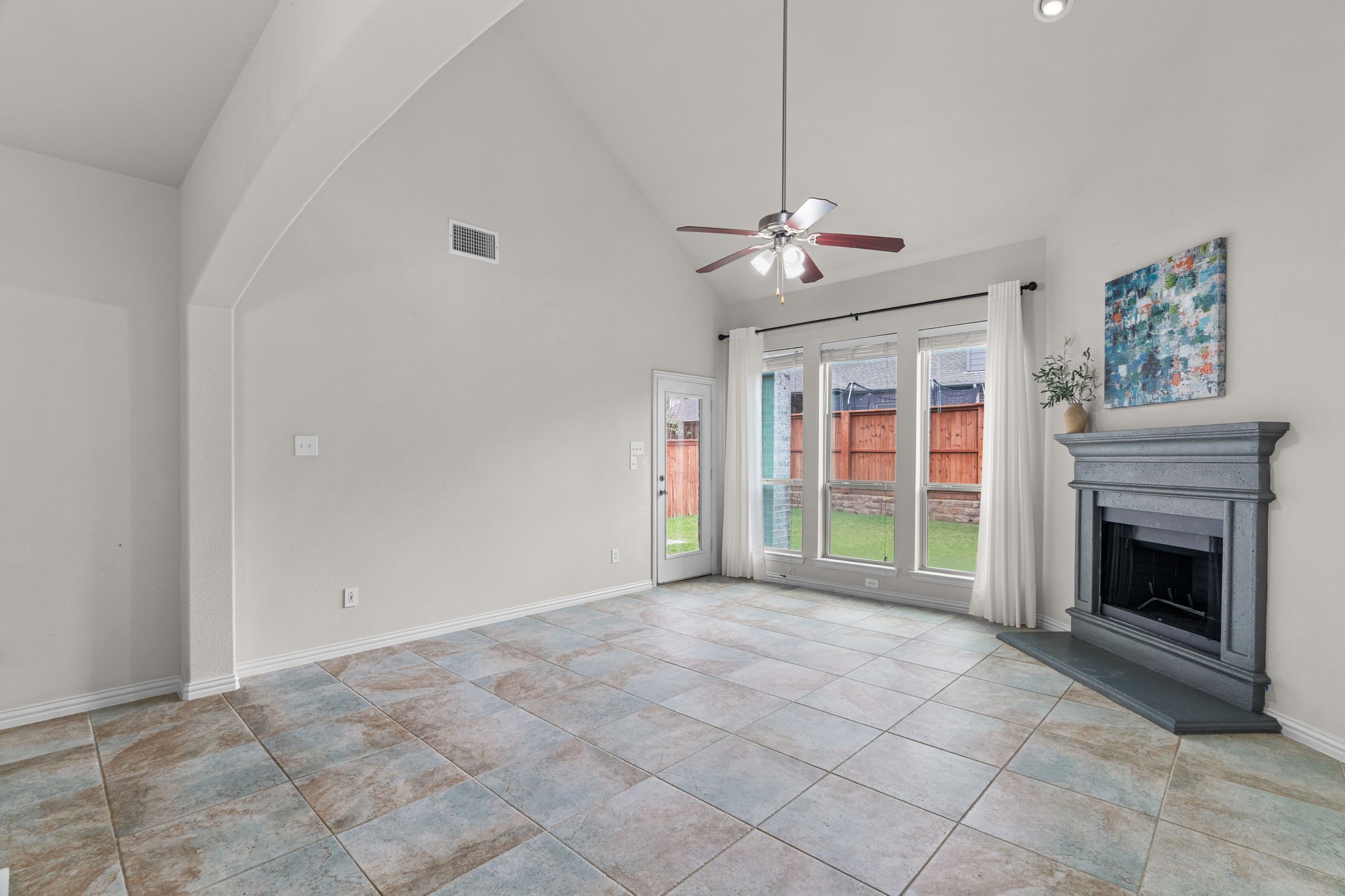 921 Montgomery Way