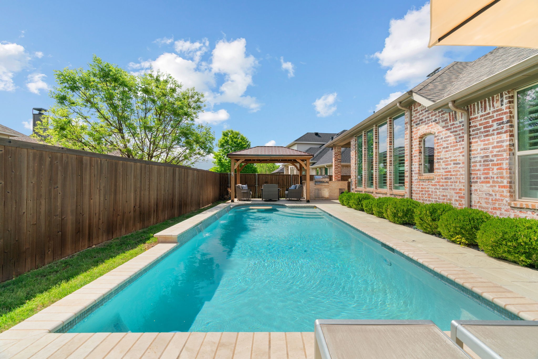 1008 Highpoint Way