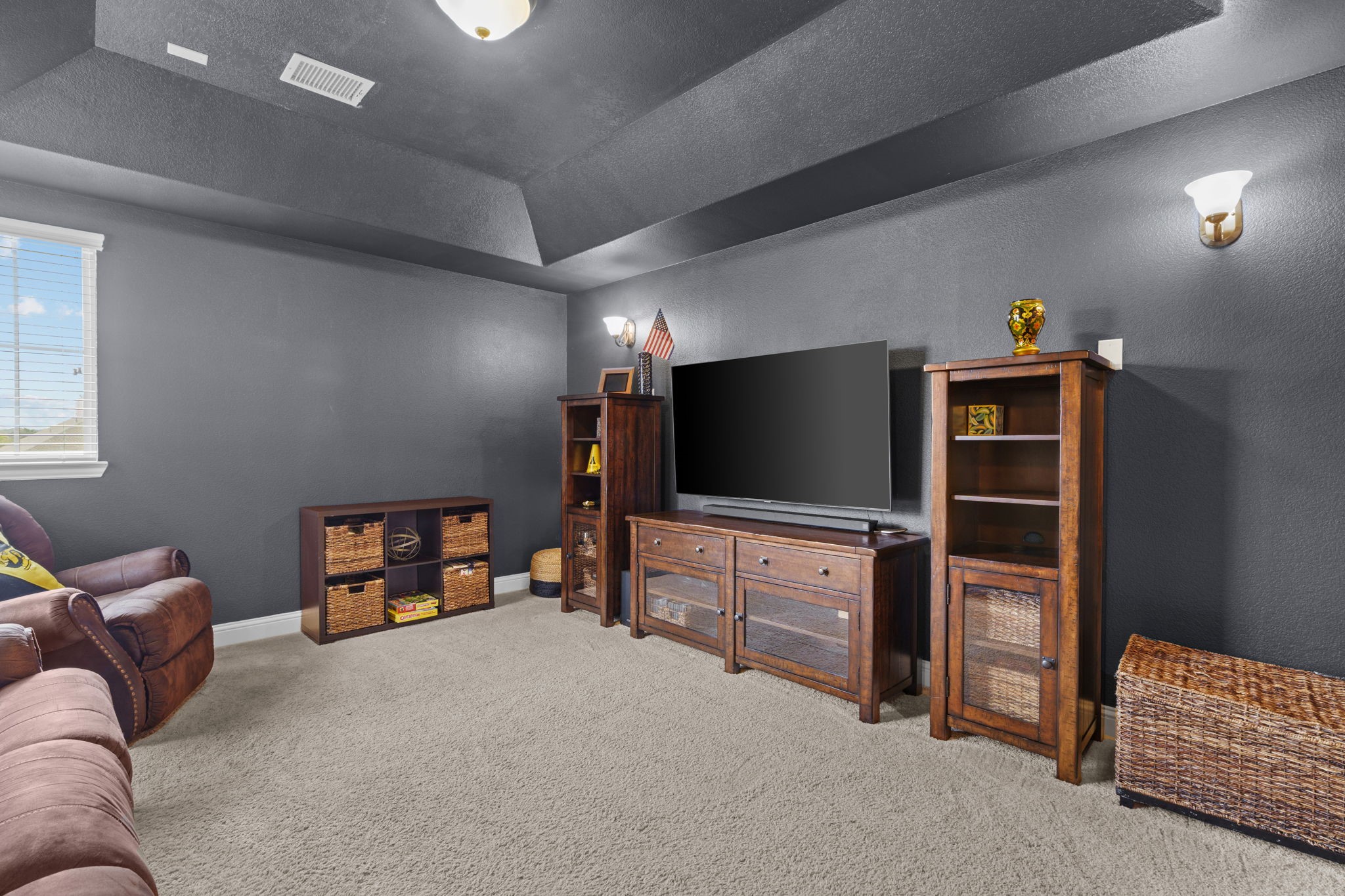 9409 Blackpine Court