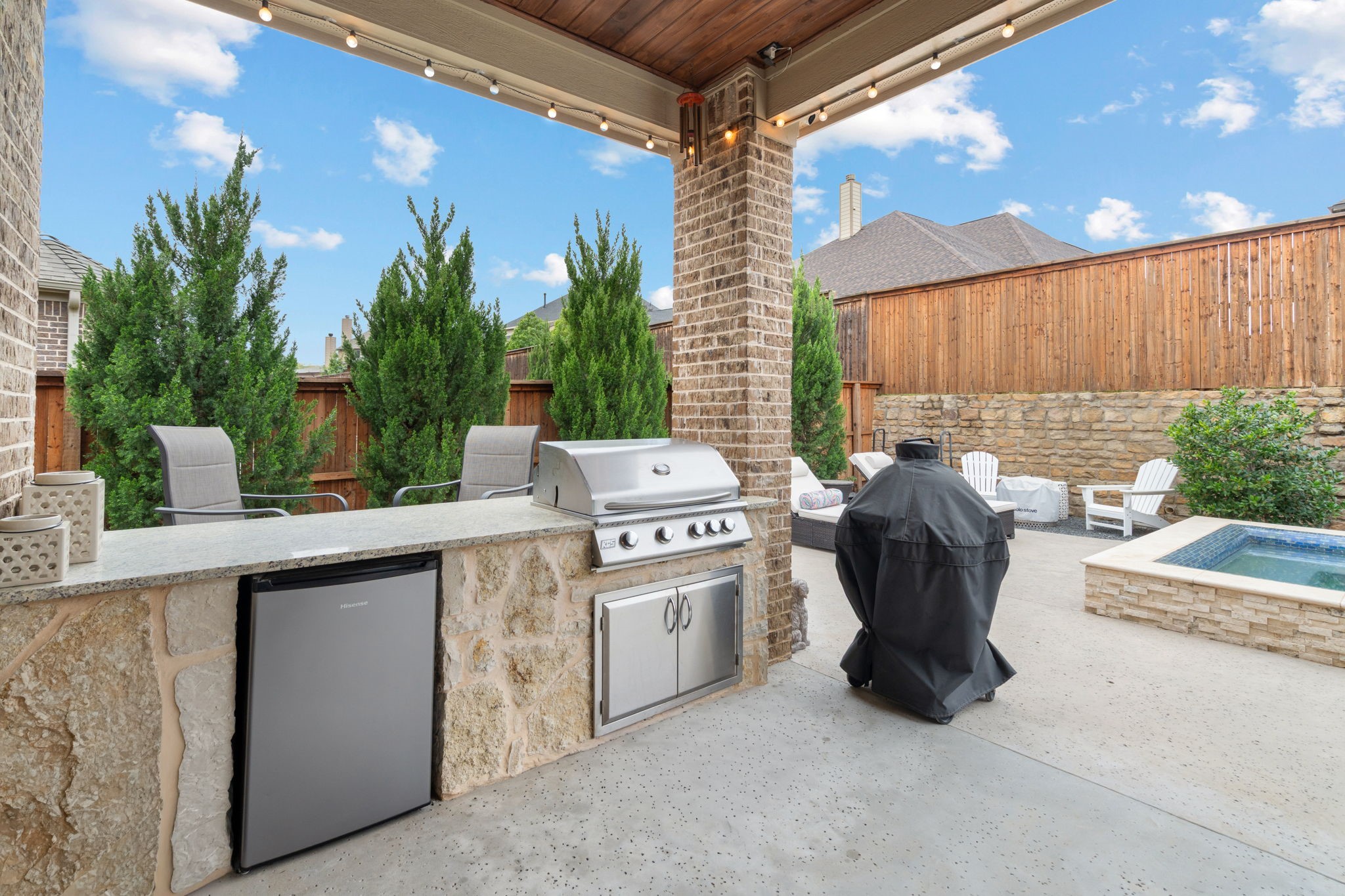9409 Blackpine Court