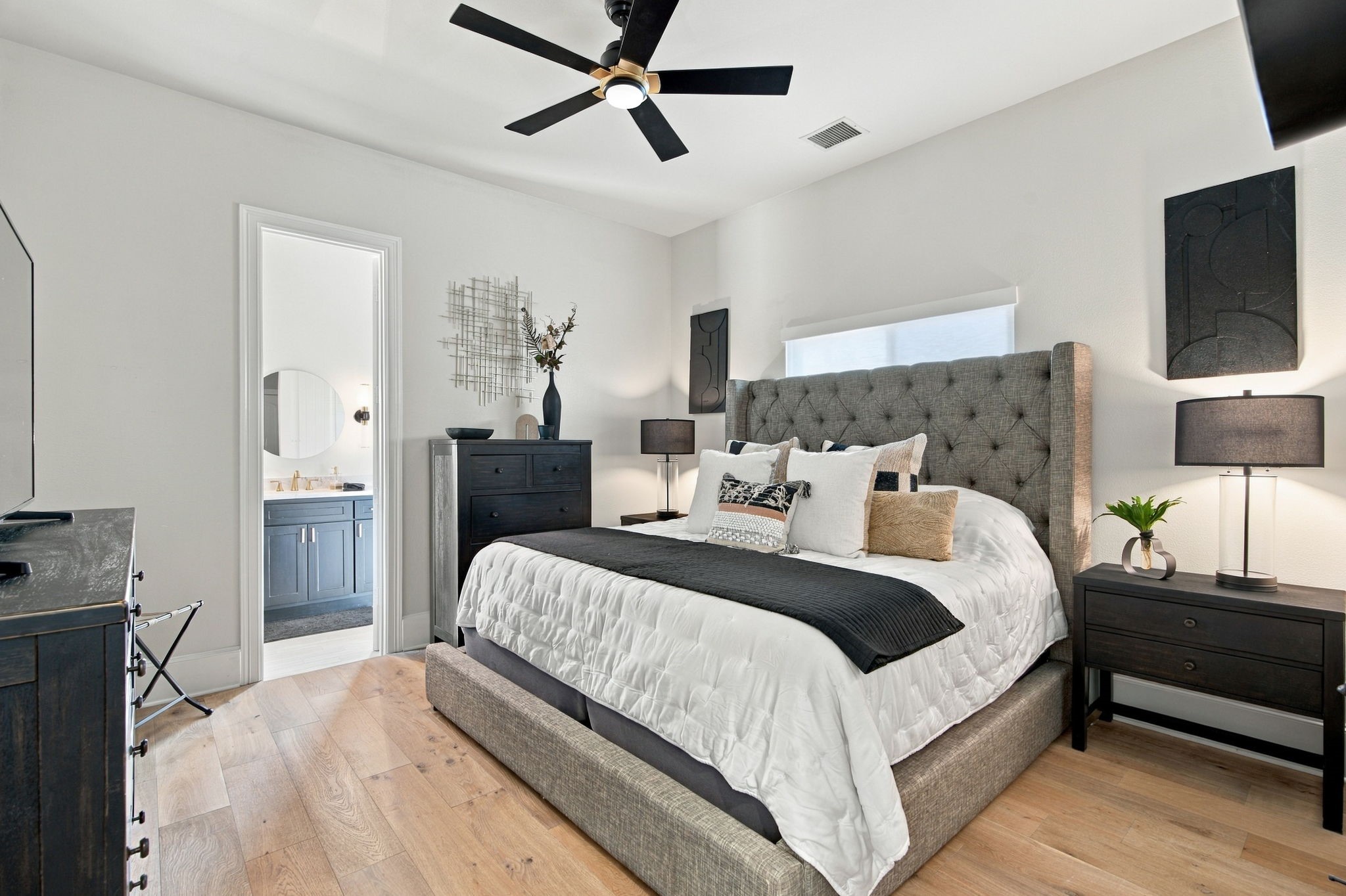 8450 Canyon Crossing