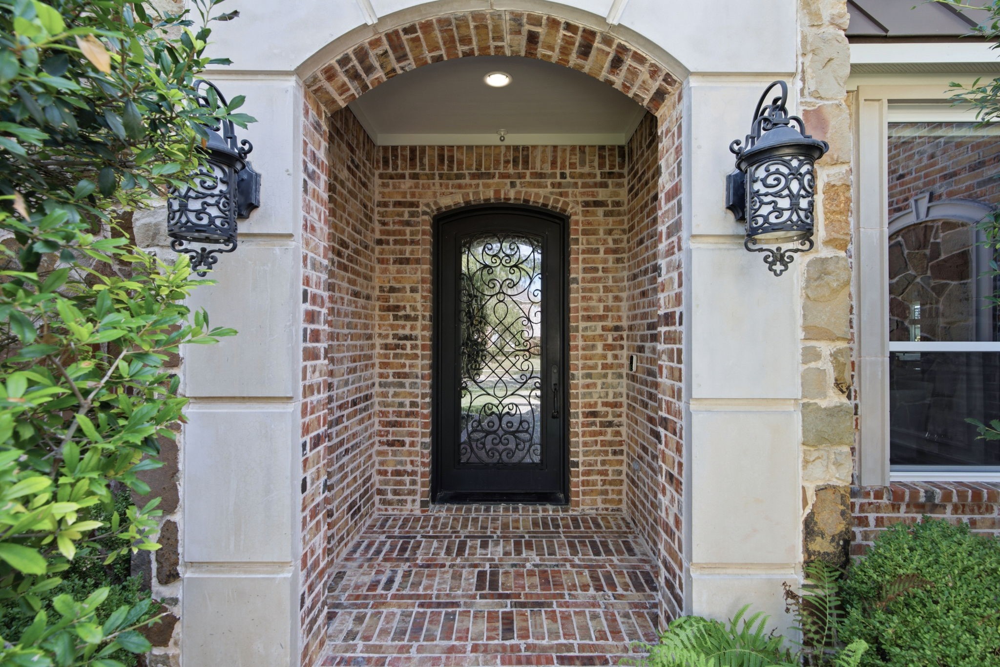 8450 Canyon Crossing
