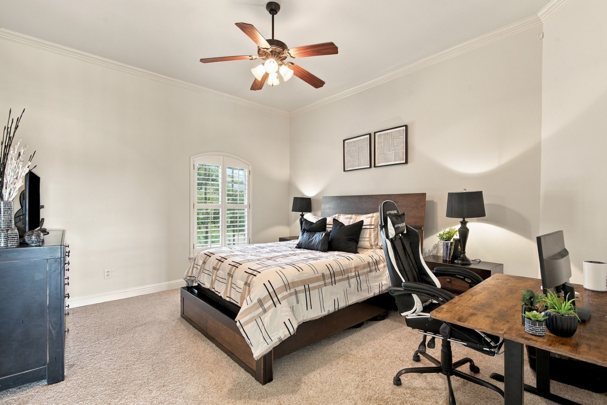 8450 Canyon Crossing