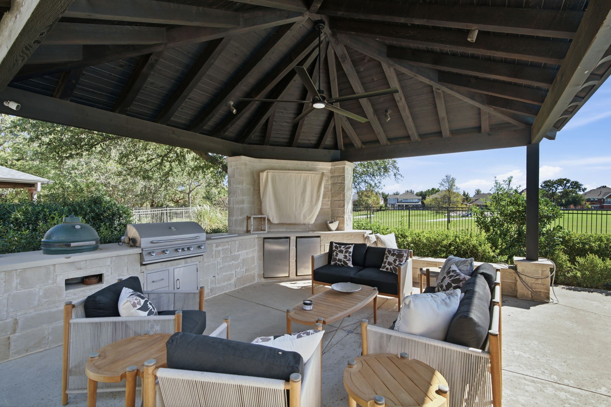 8450 Canyon Crossing