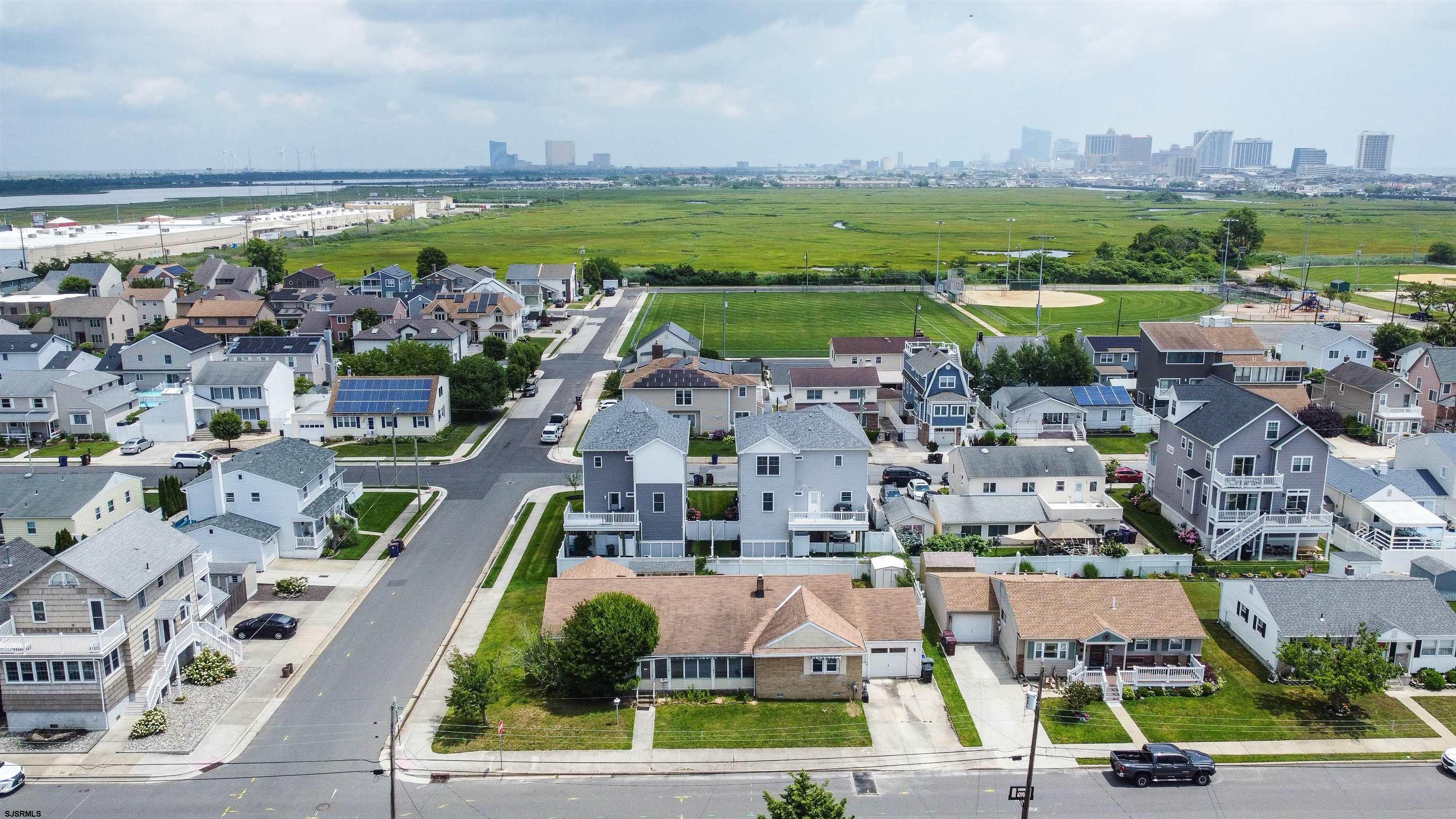 417 N Somerset Ave Ave