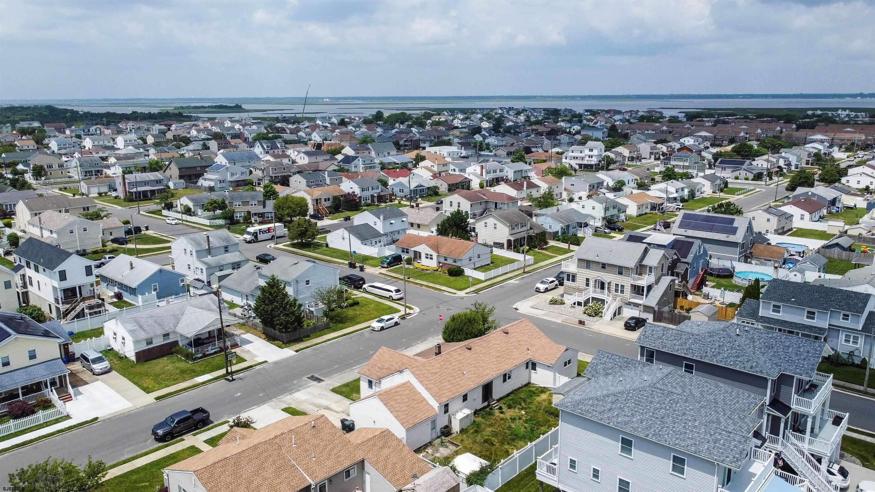 417 N Somerset Ave Ave