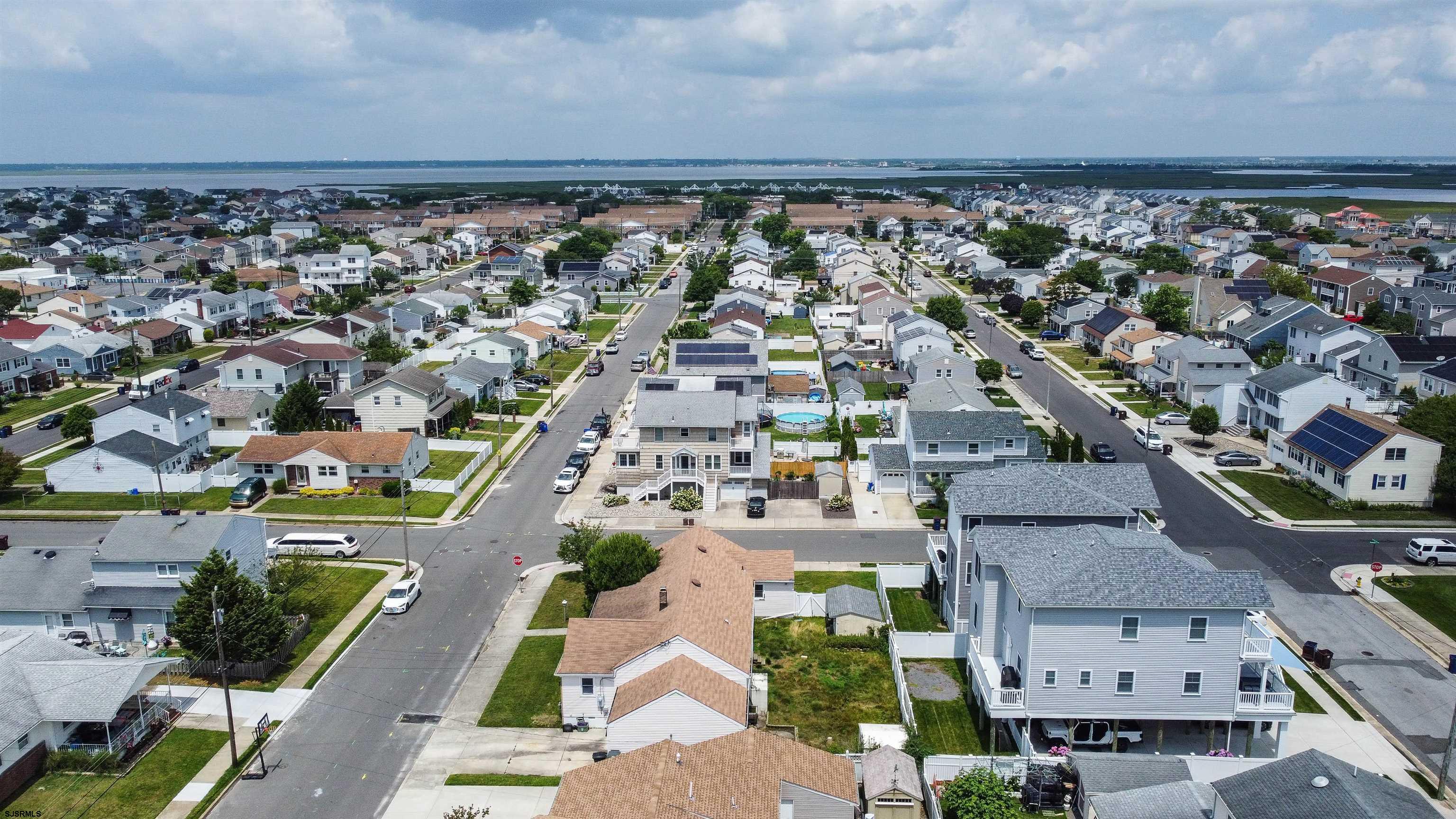 417 N Somerset Ave Ave