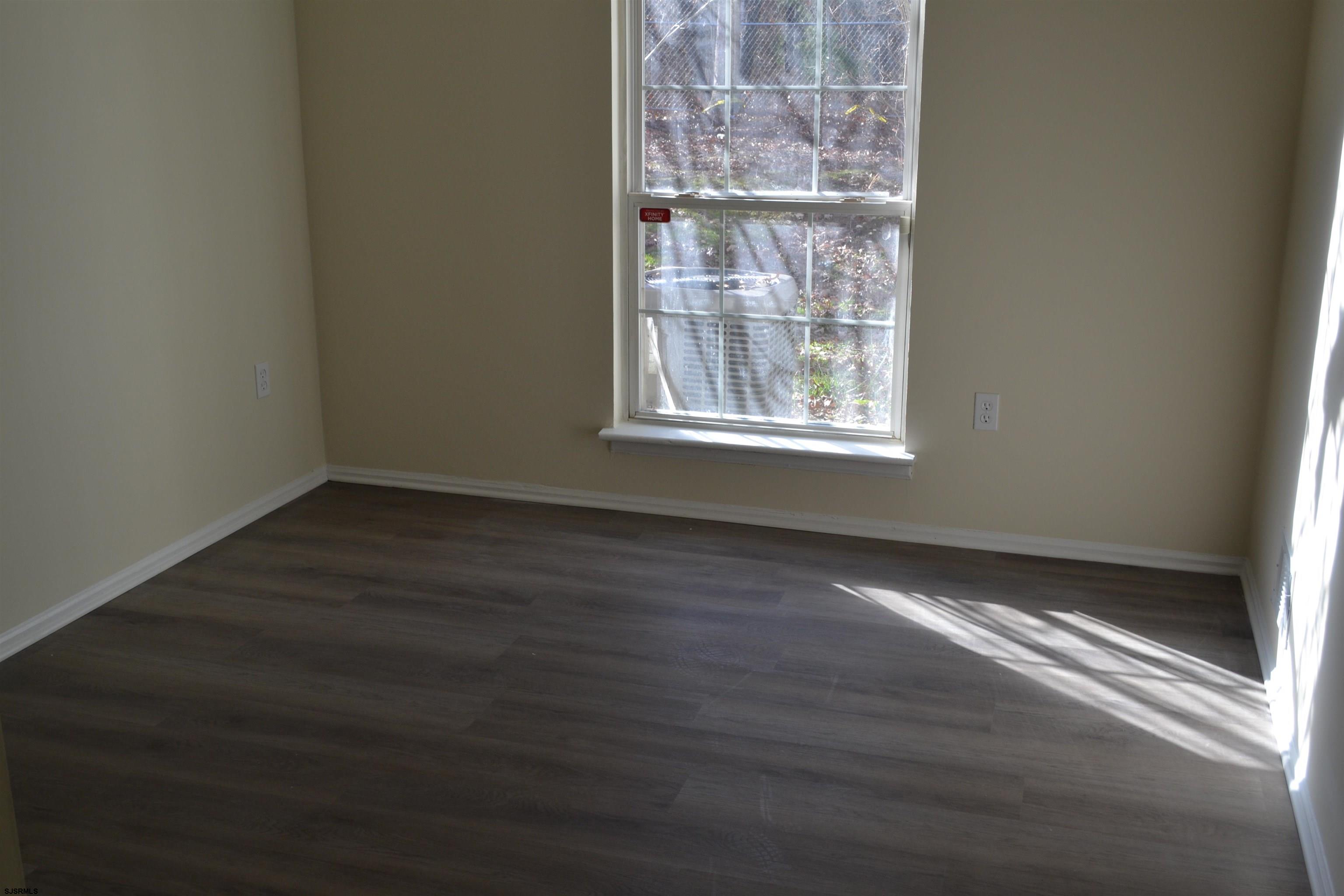 22 Apache Ct Unit: 22