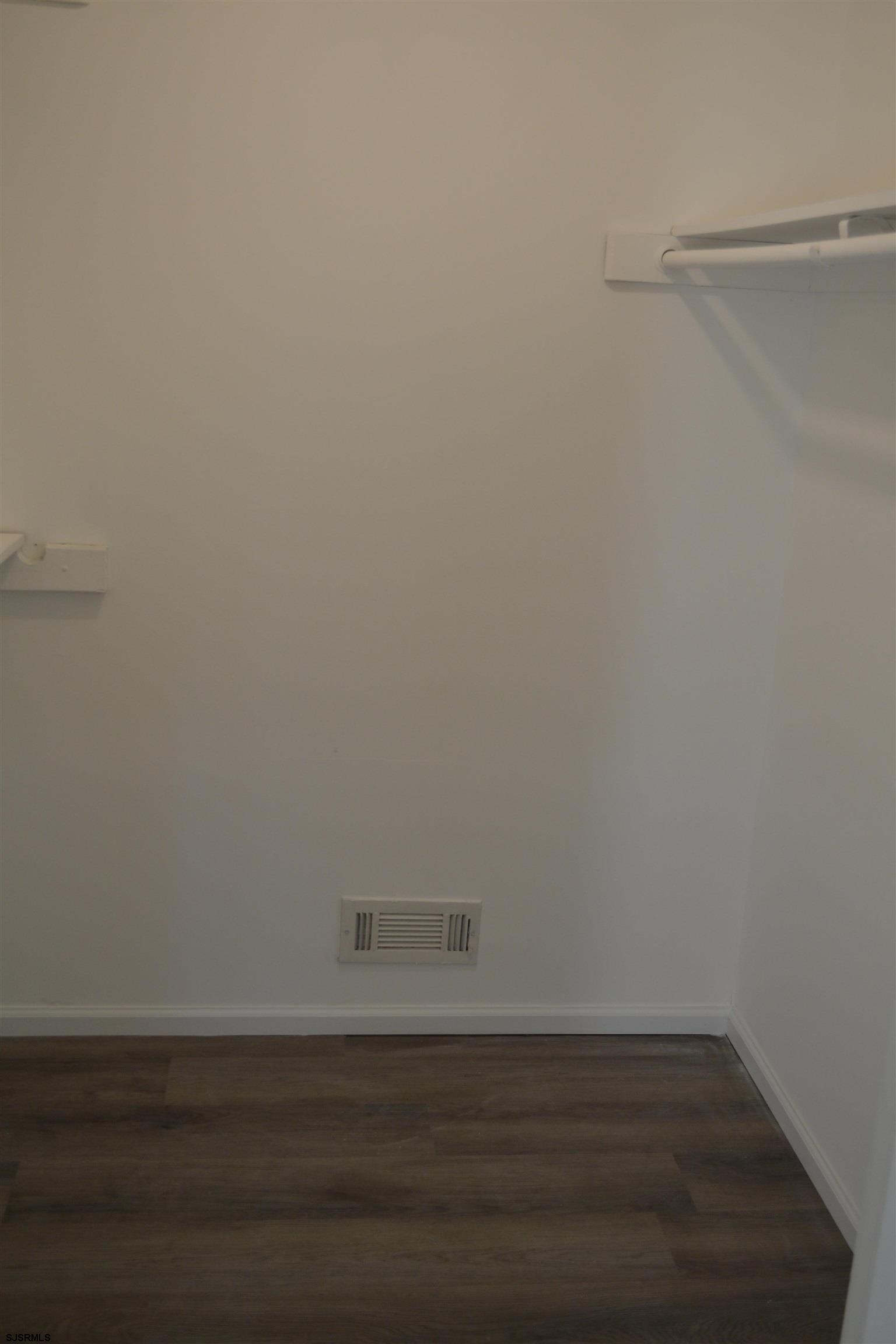 22 Apache Ct Unit: 22