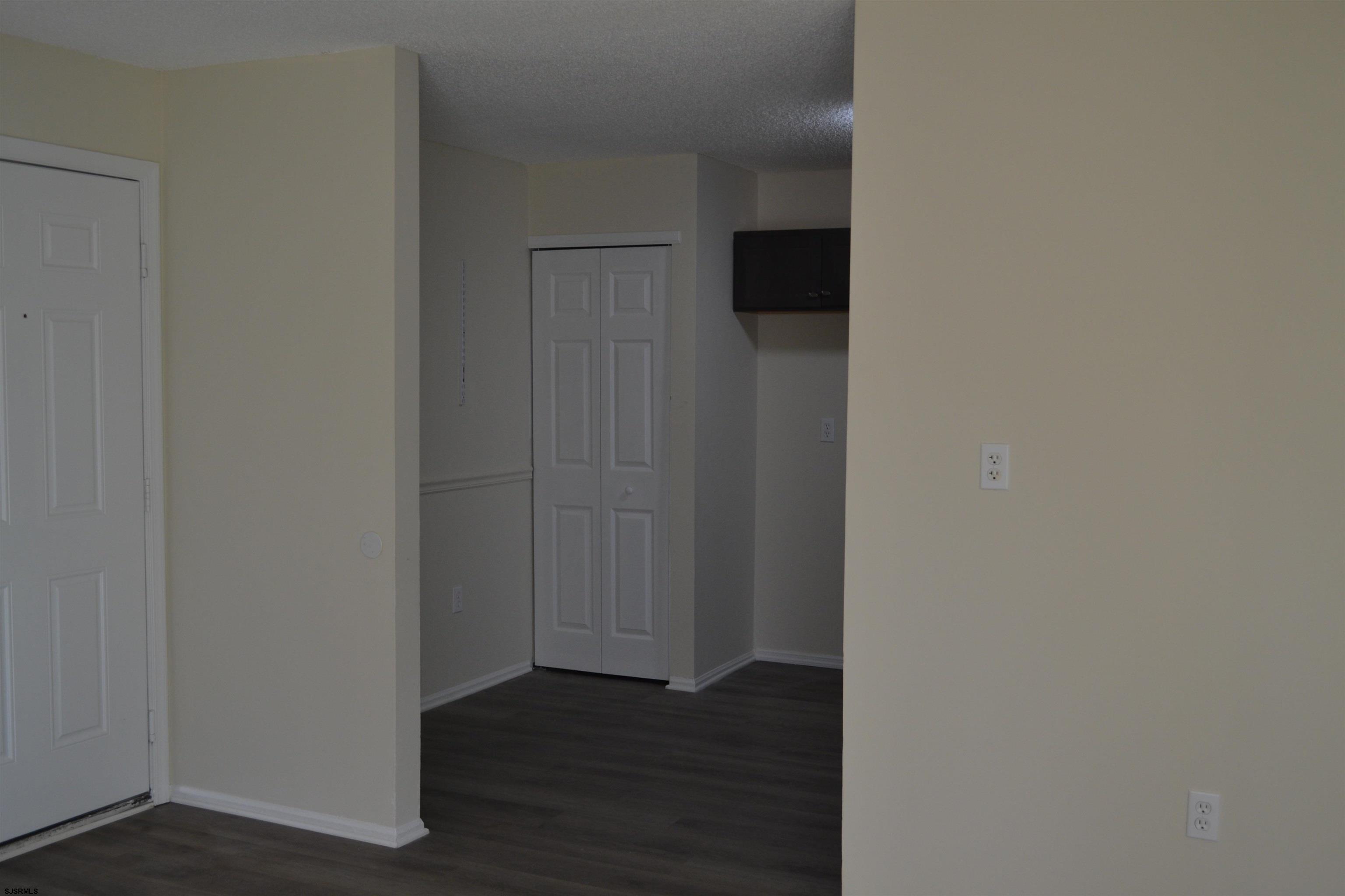 22 Apache Ct Unit: 22