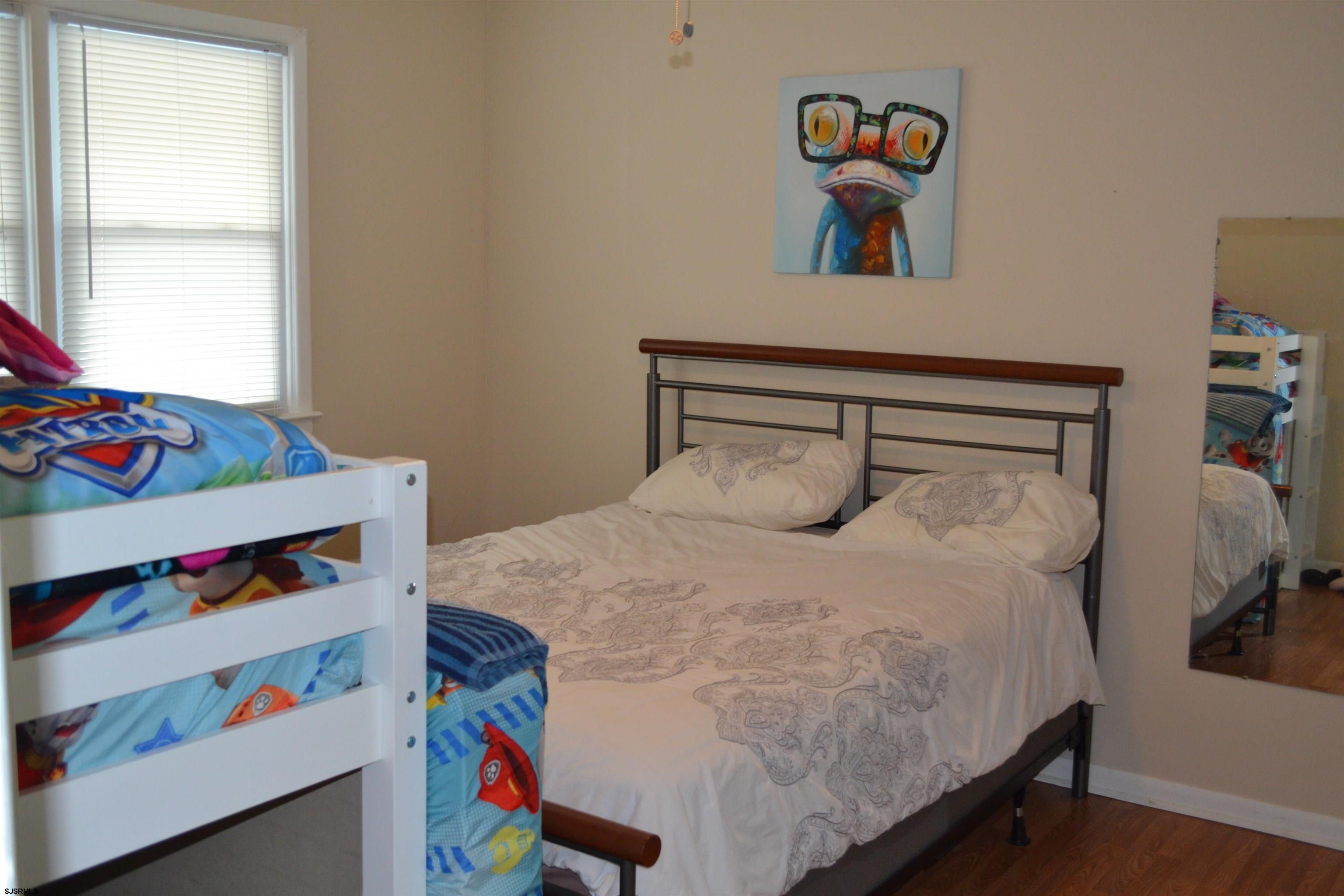 6 N Newport Unit: B4